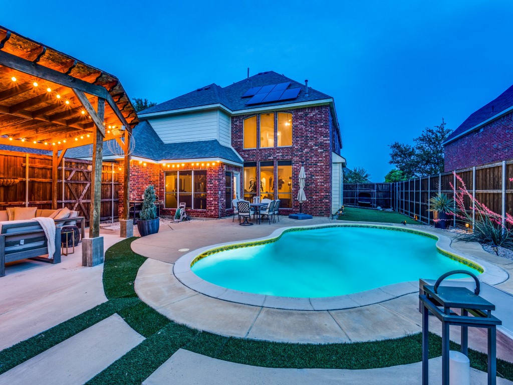 1613 Skyline Drive