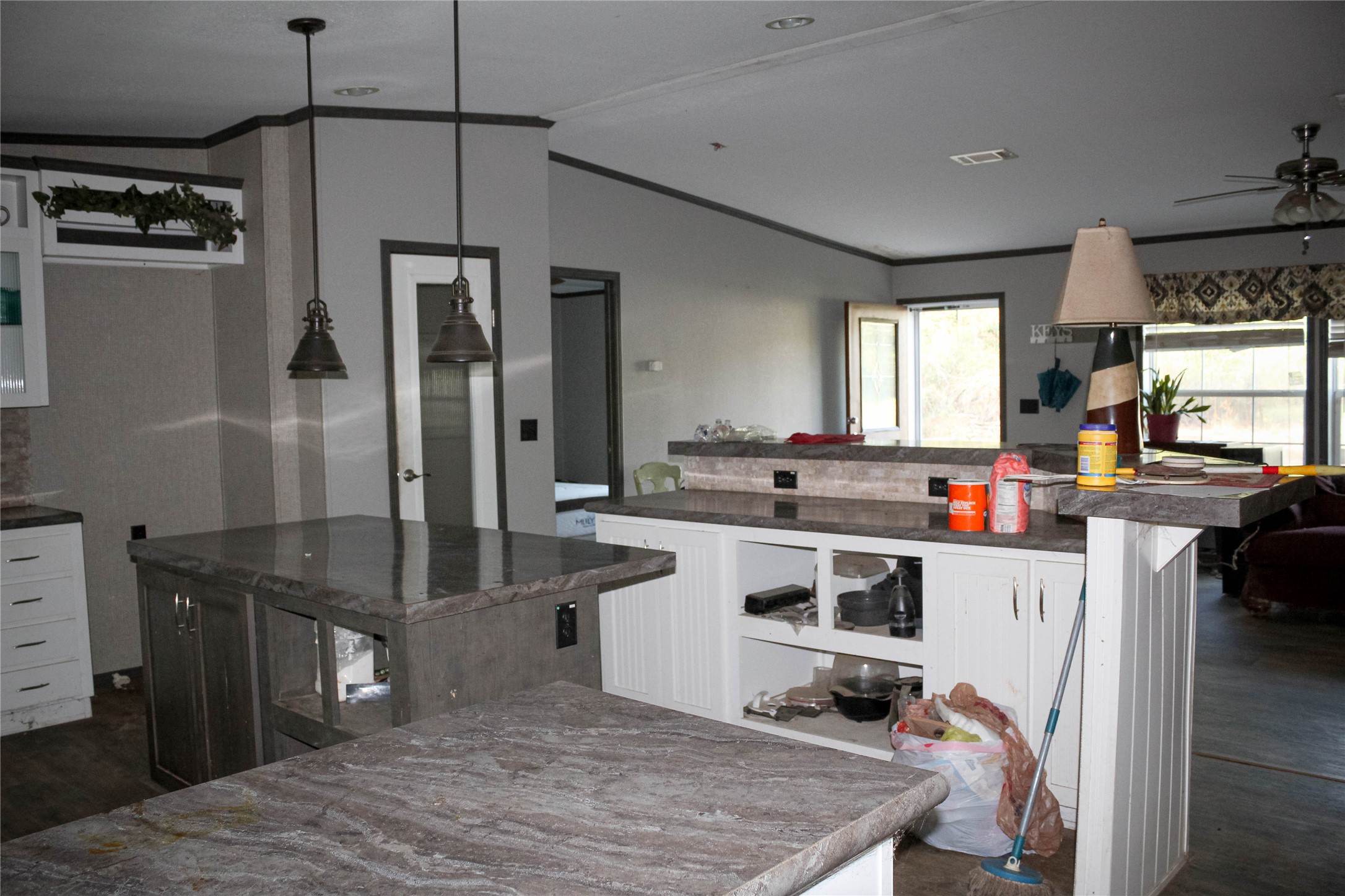 10074 Giraffe Road