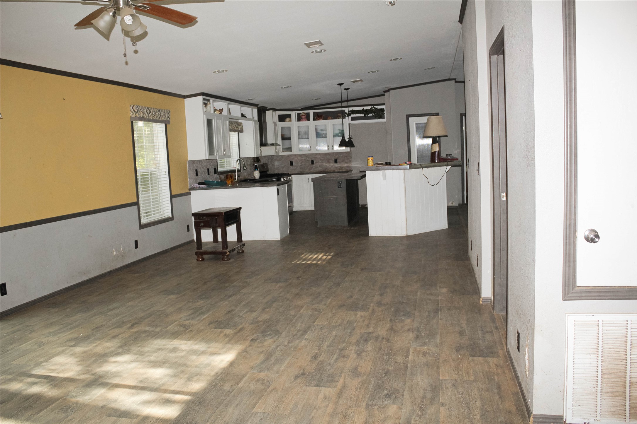 10074 Giraffe Road