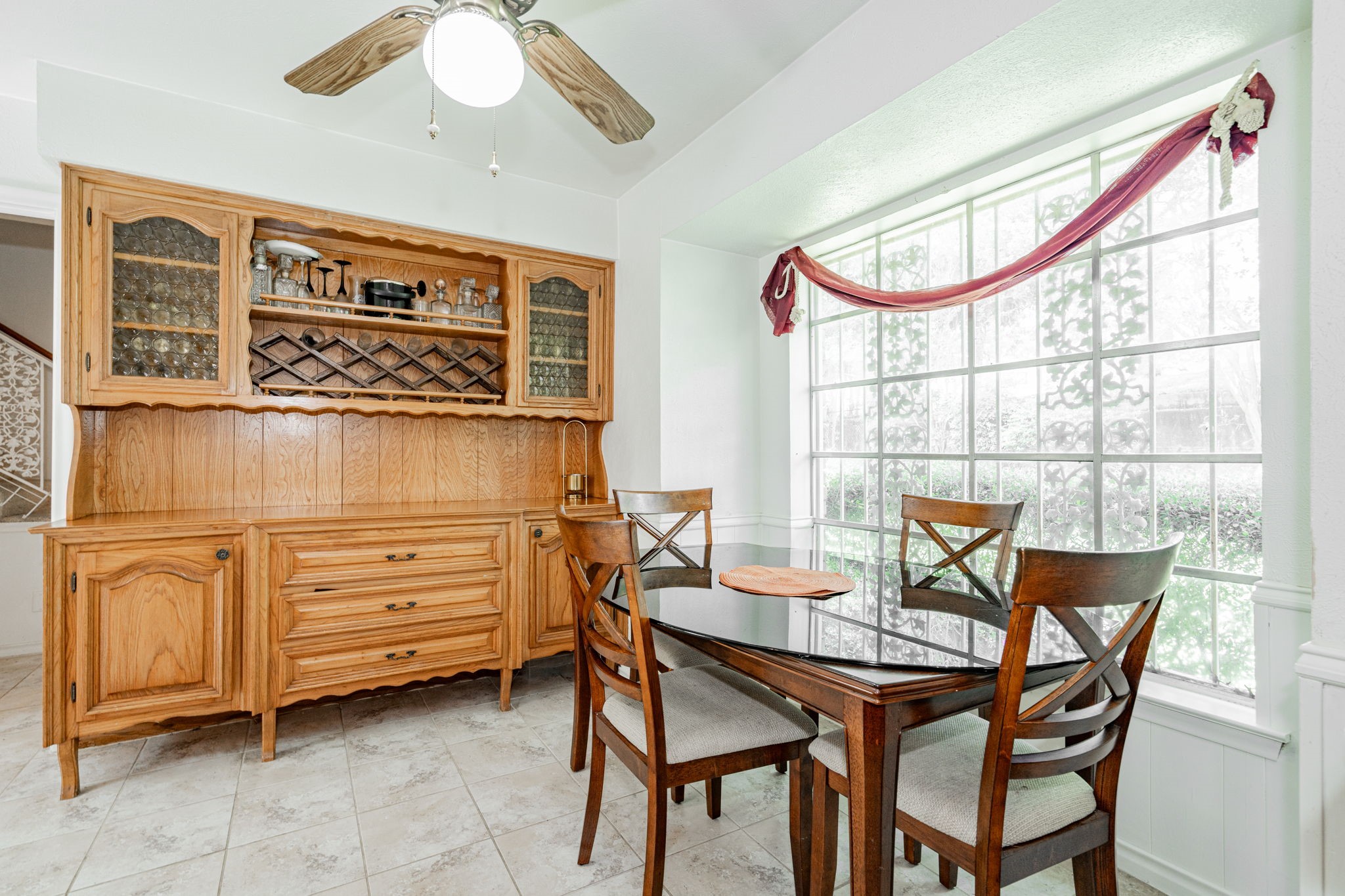 437 Glen Oaks Circle
