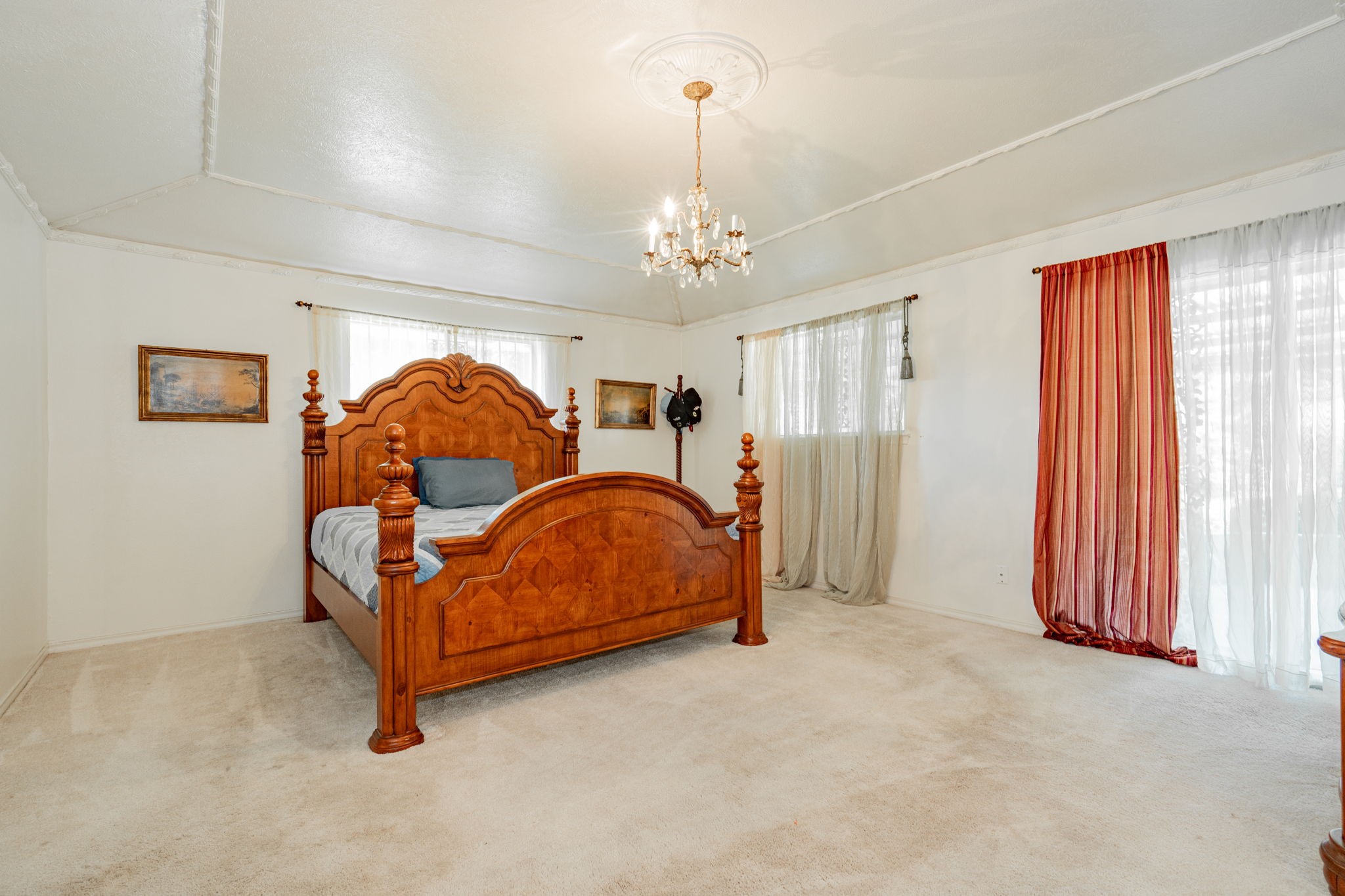 437 Glen Oaks Circle