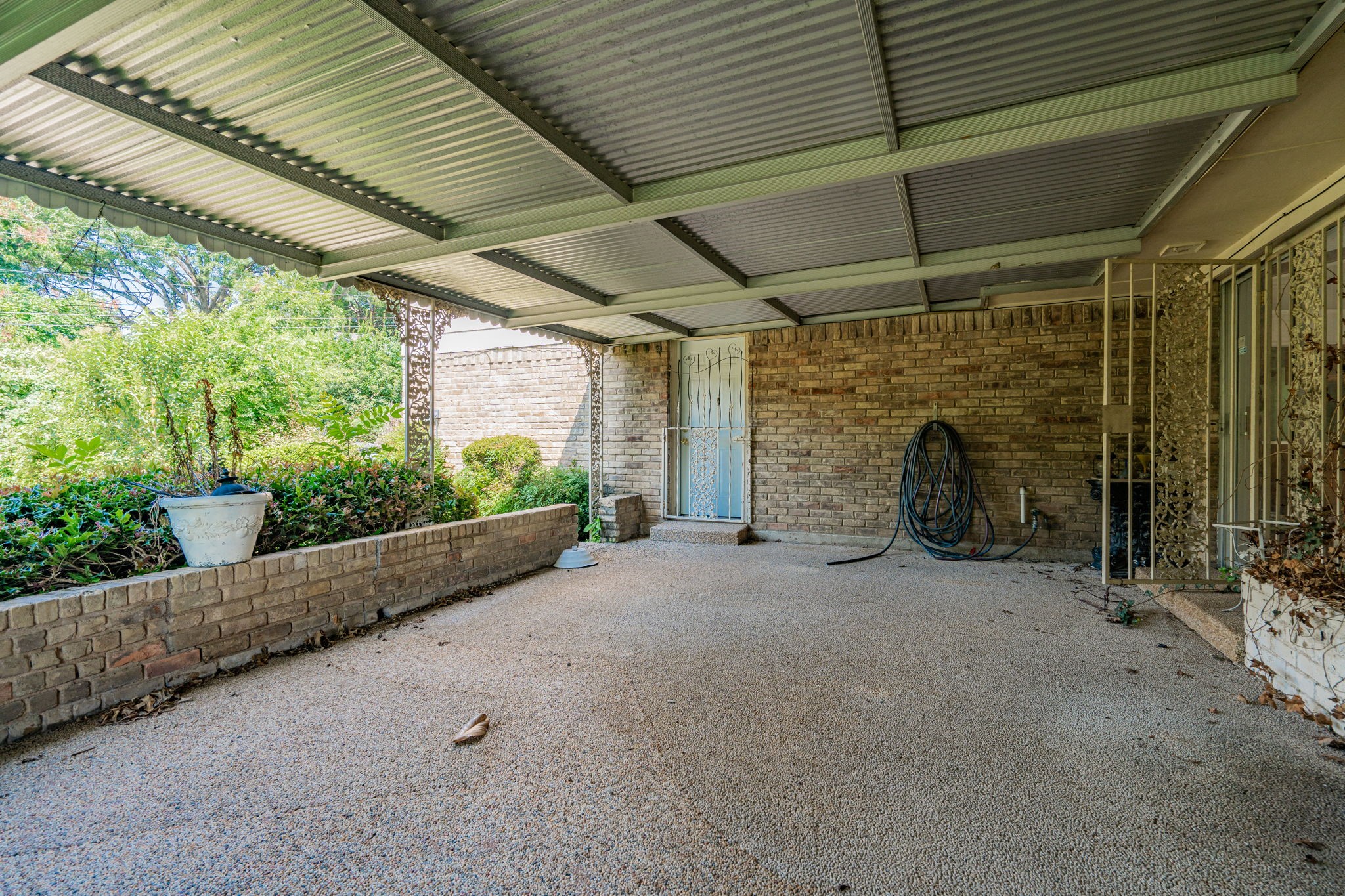 437 Glen Oaks Circle