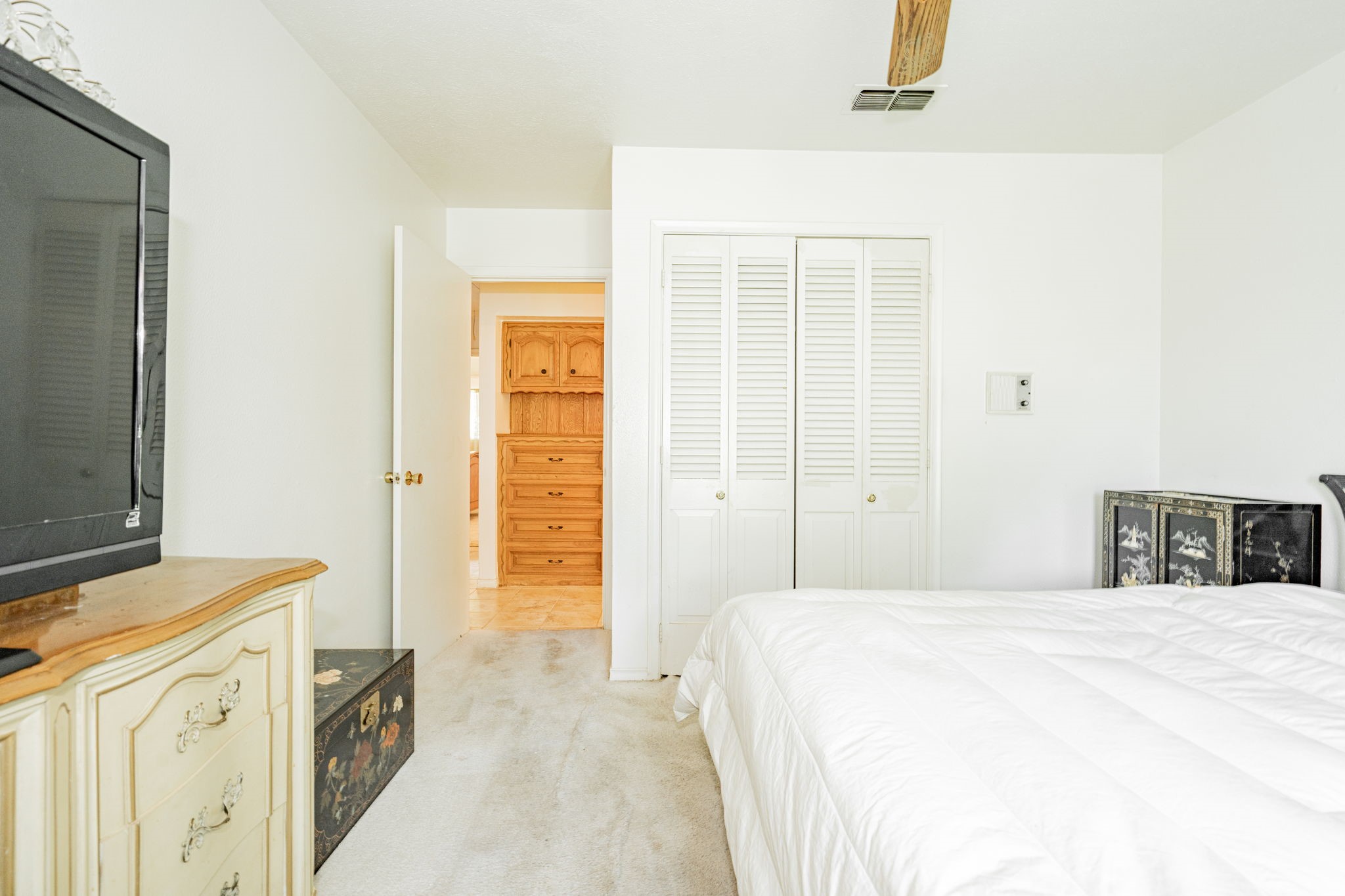 437 Glen Oaks Circle