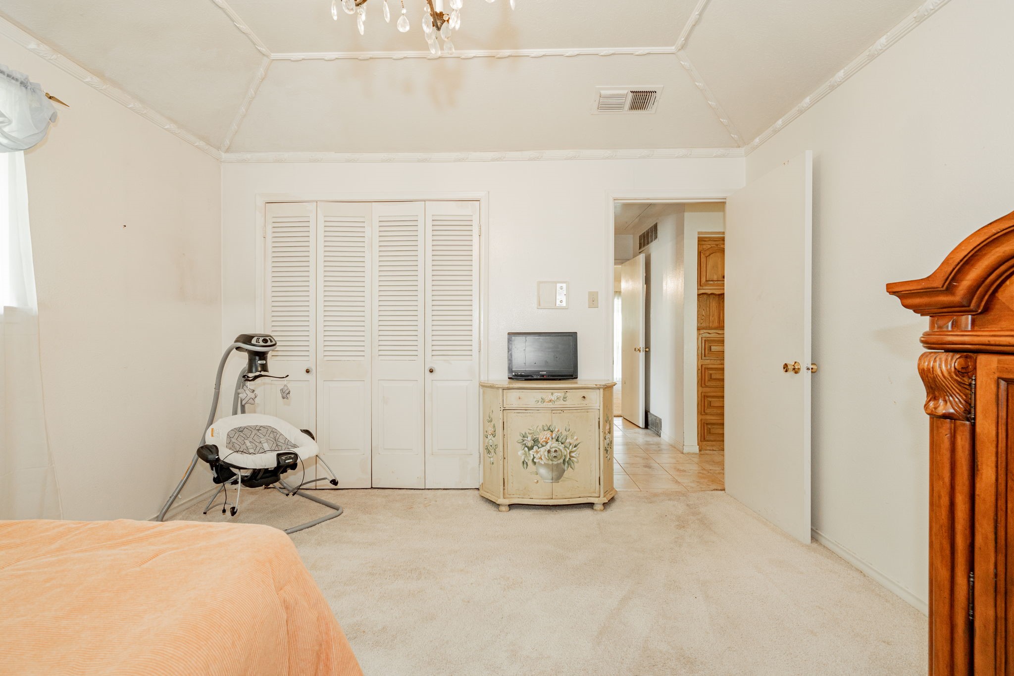 437 Glen Oaks Circle
