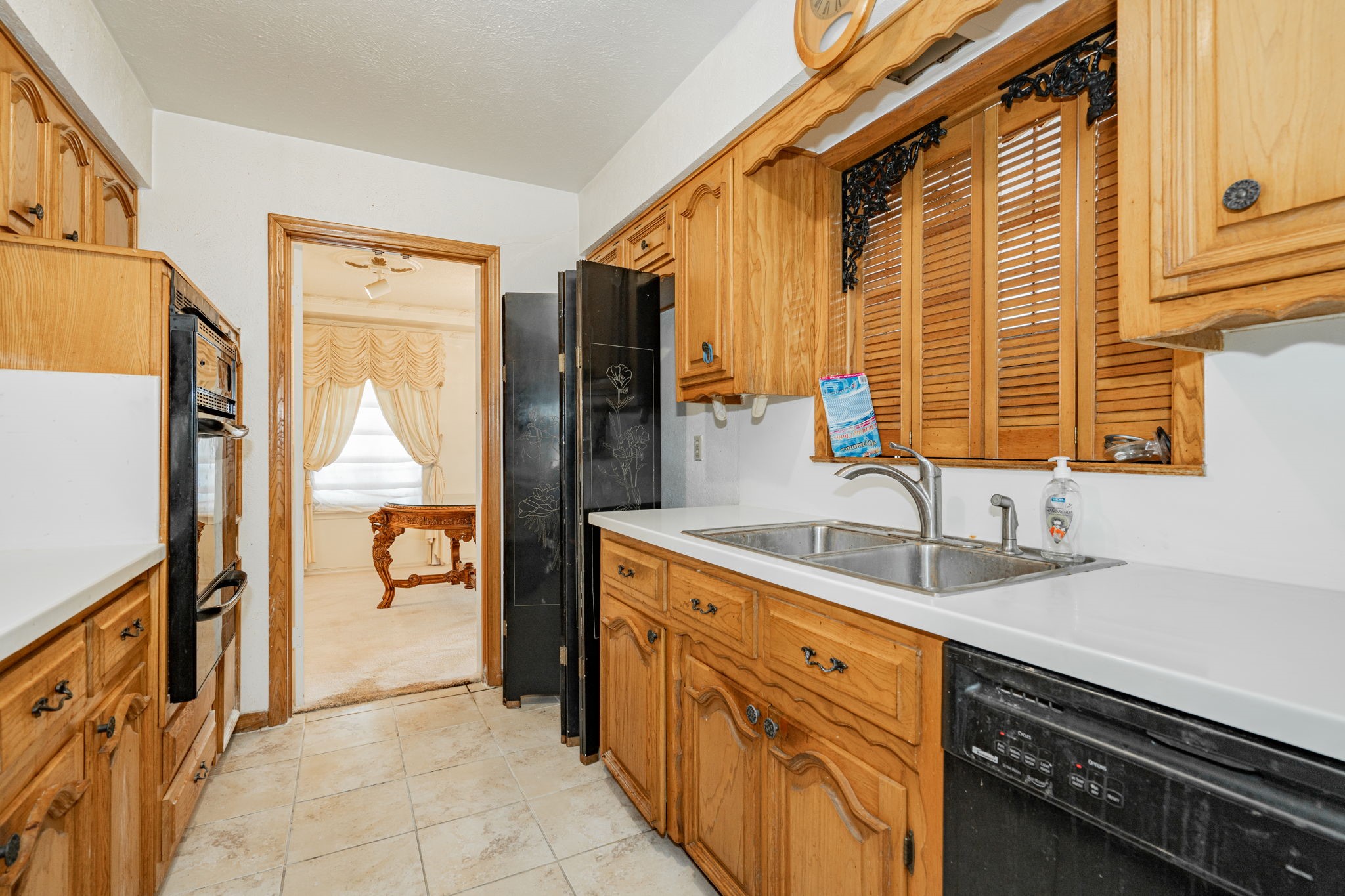 437 Glen Oaks Circle