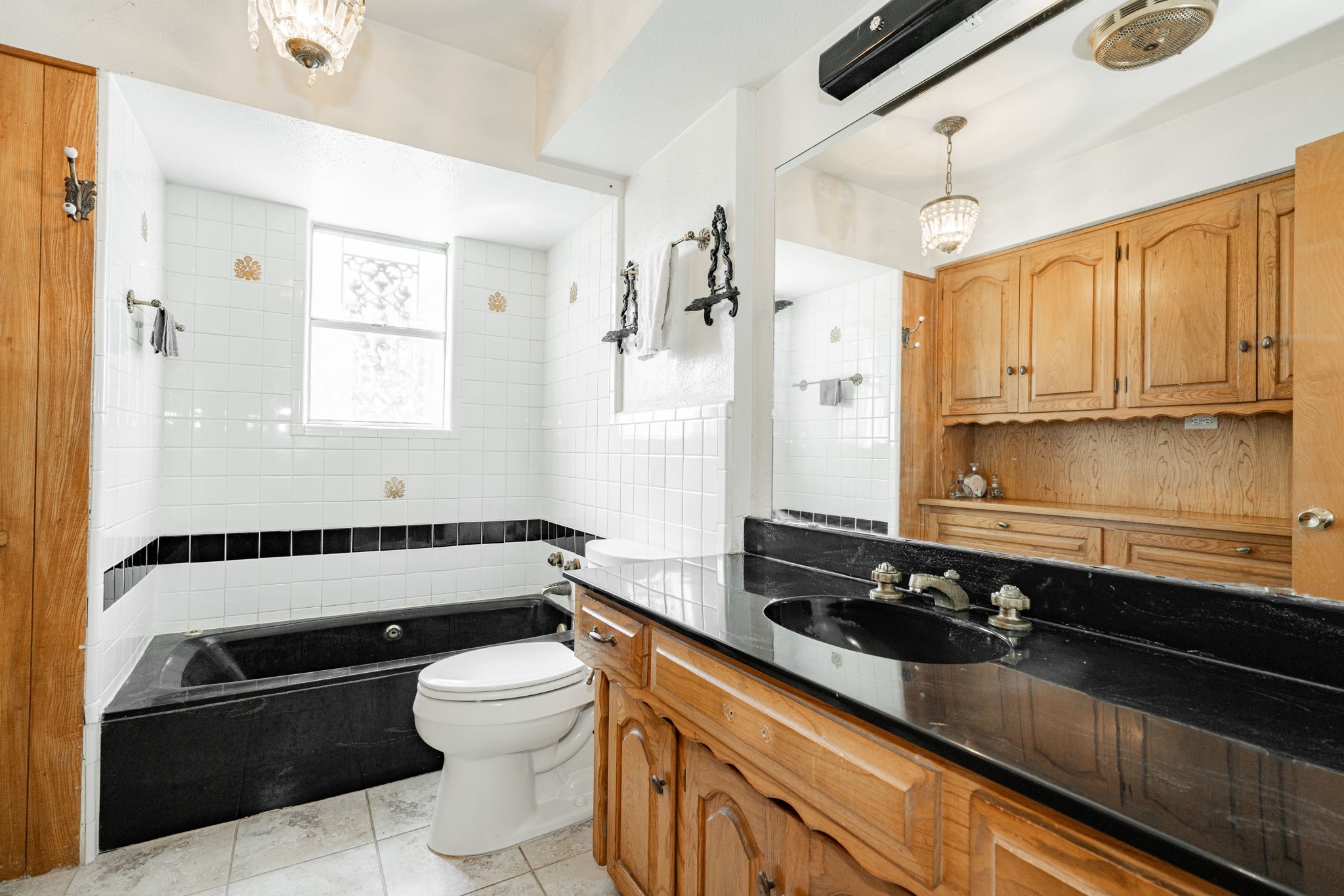 437 Glen Oaks Circle