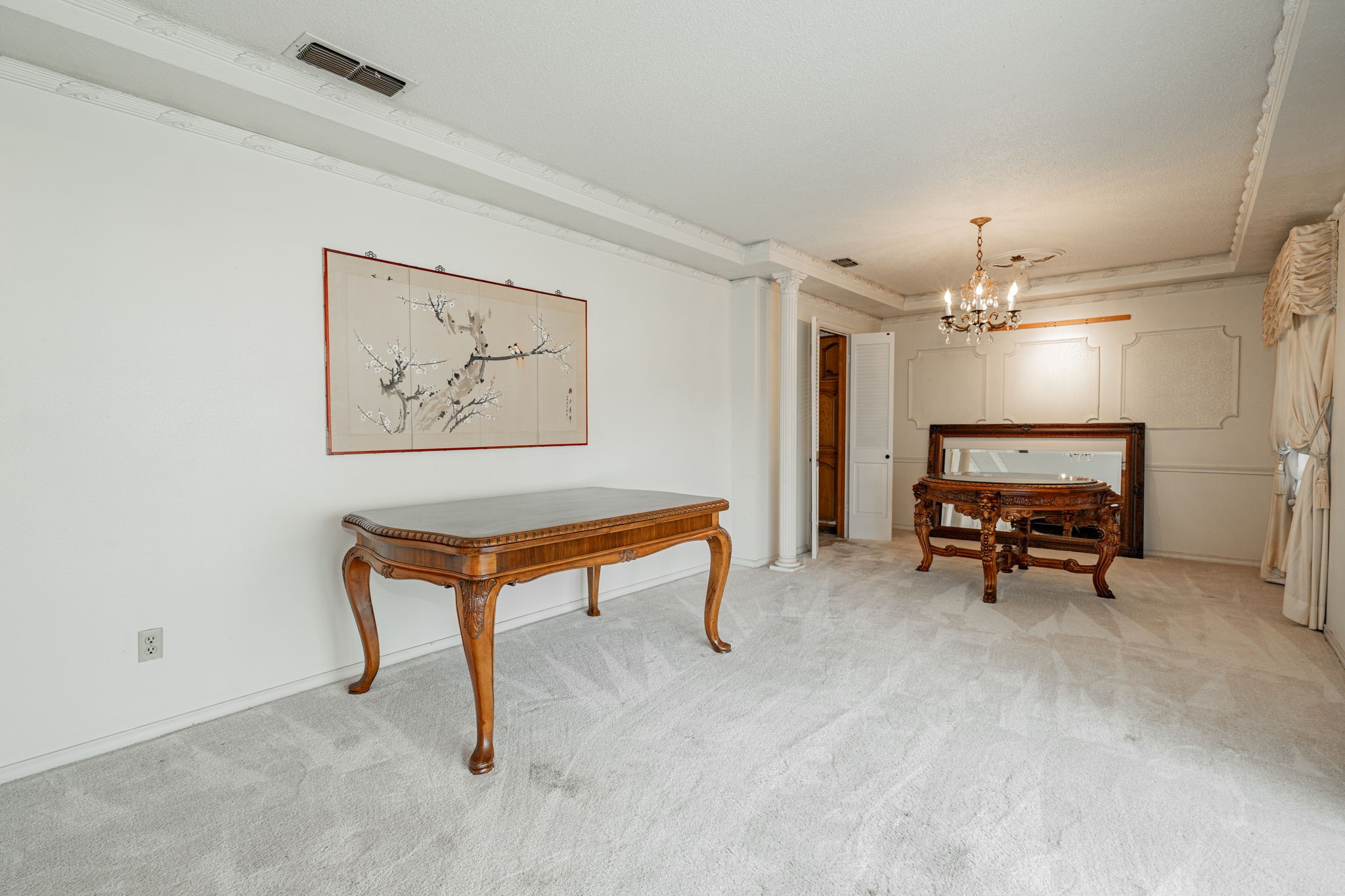 437 Glen Oaks Circle