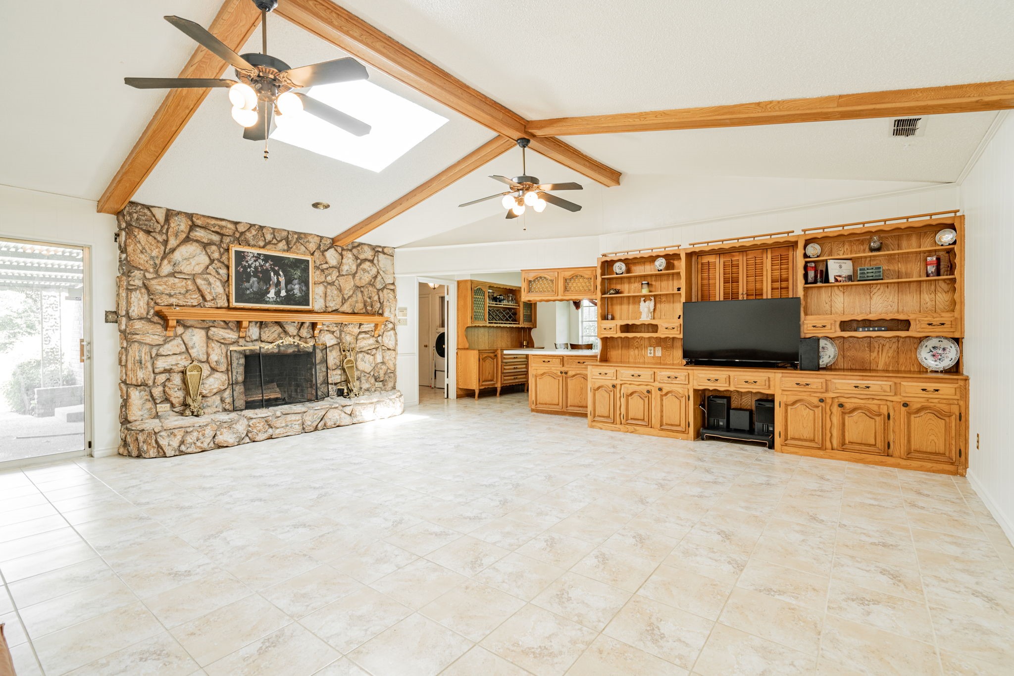 437 Glen Oaks Circle