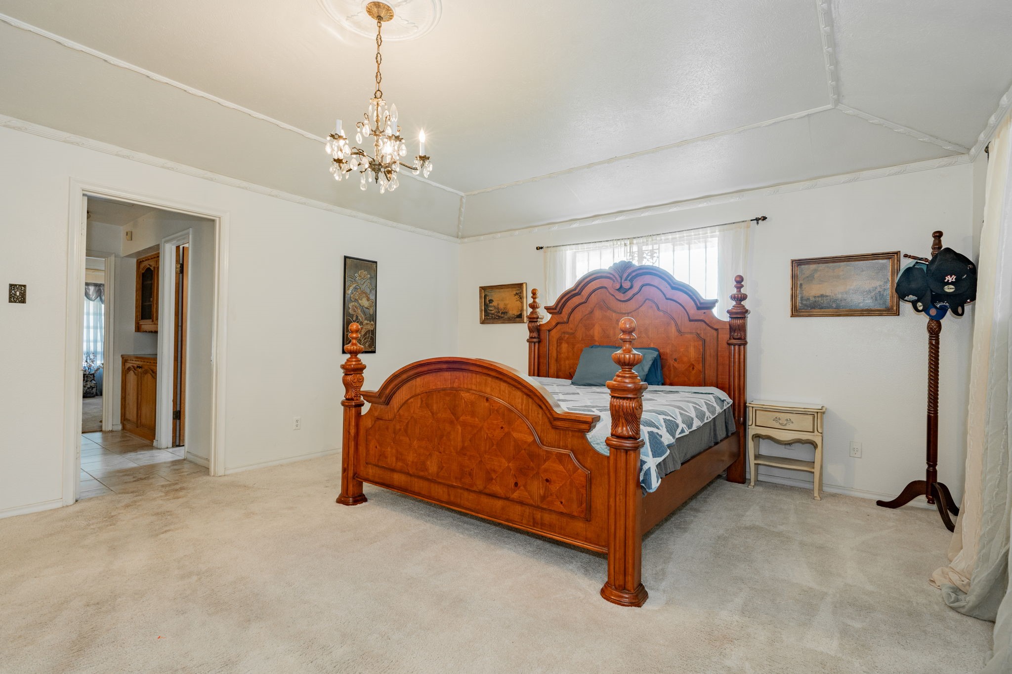 437 Glen Oaks Circle