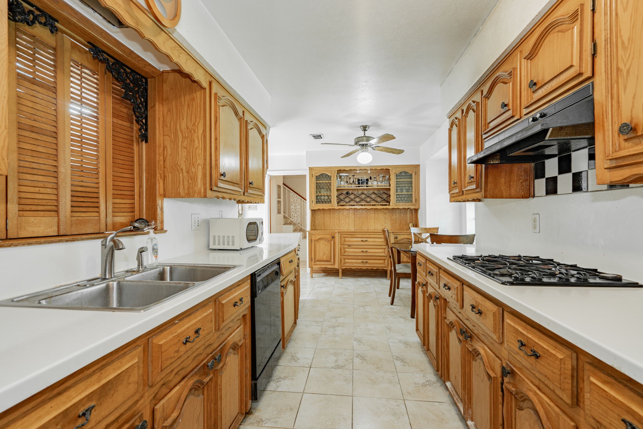 437 Glen Oaks Circle