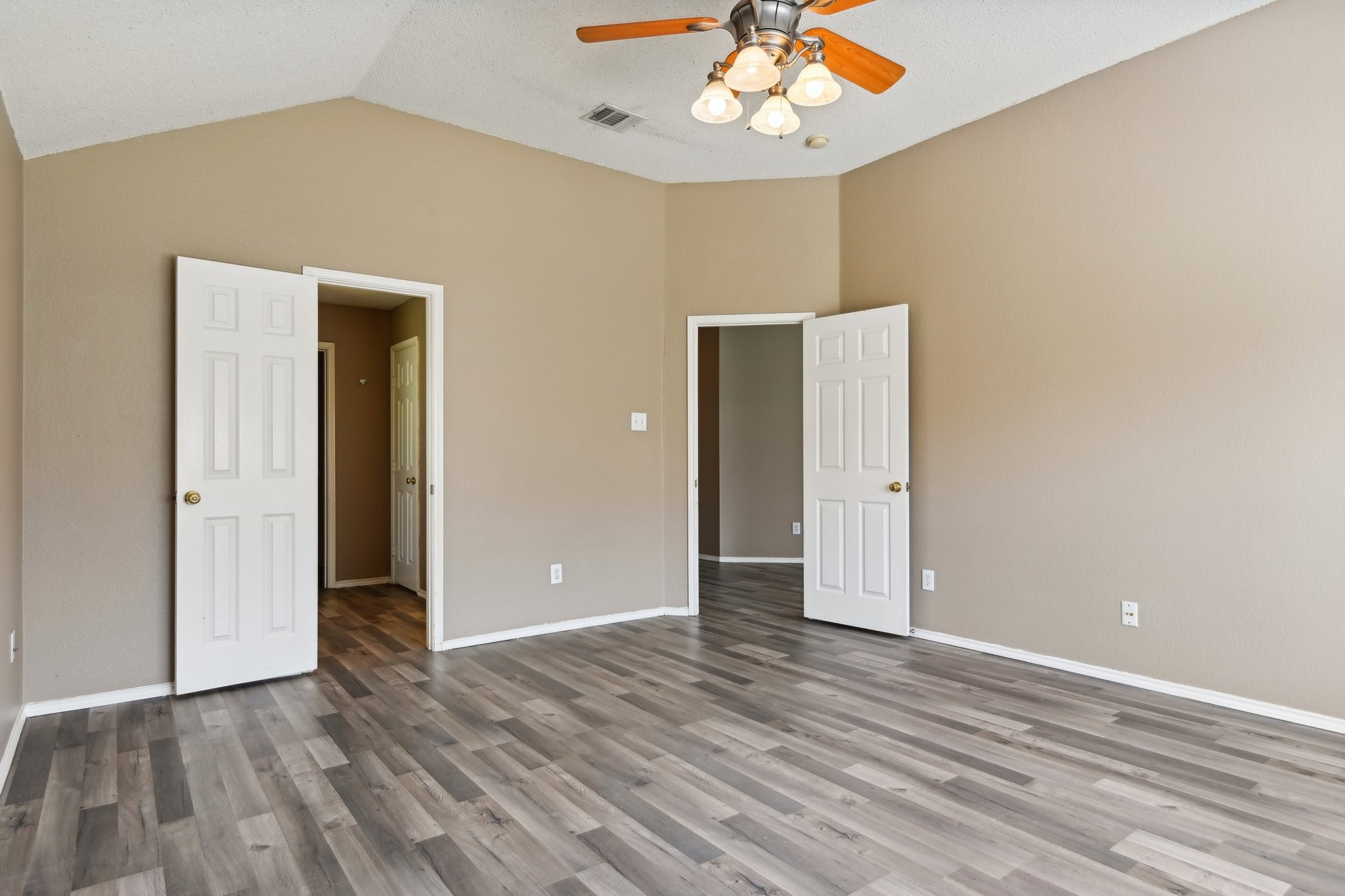 4604 Barnhill Lane