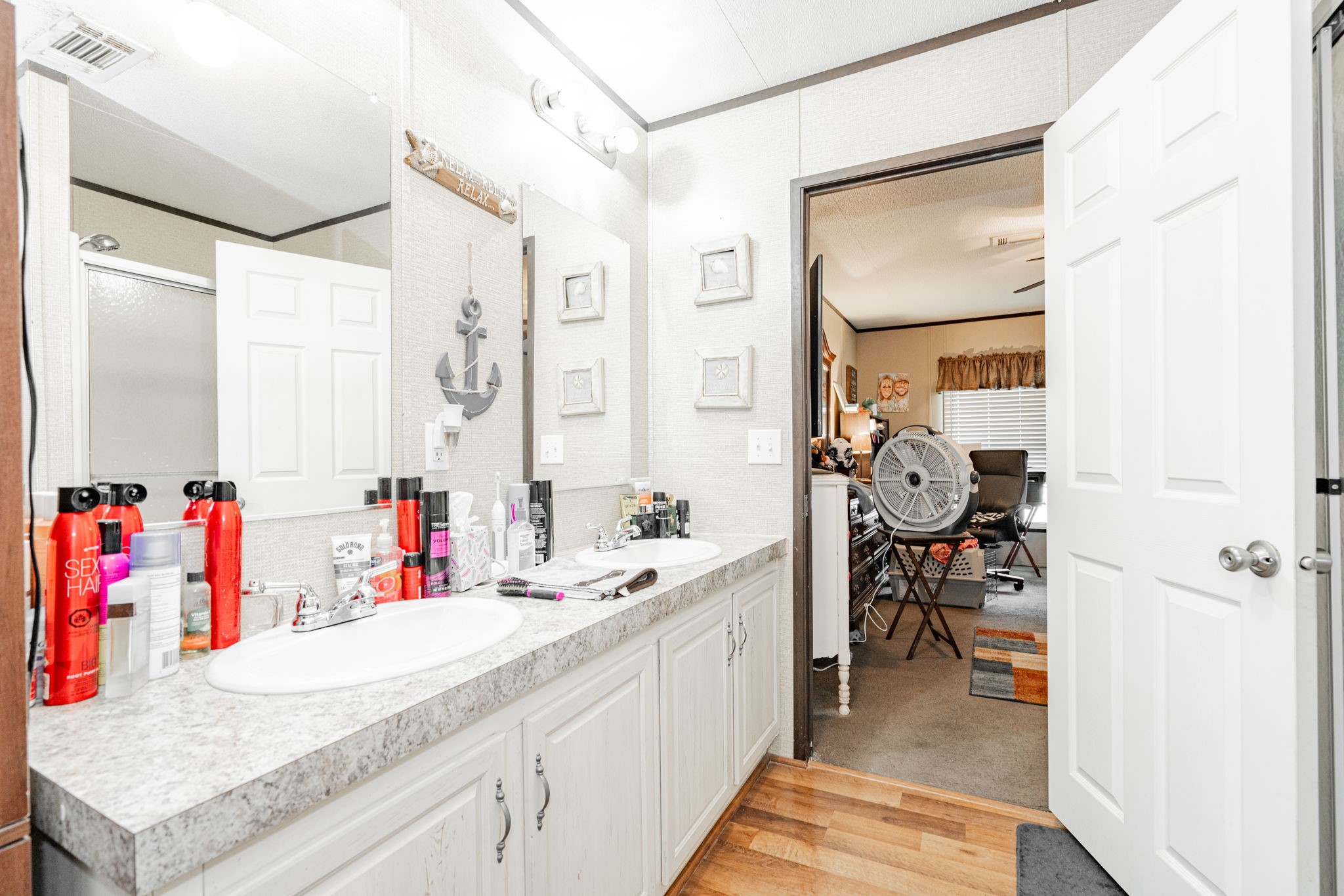 8512 Woodruff Circle