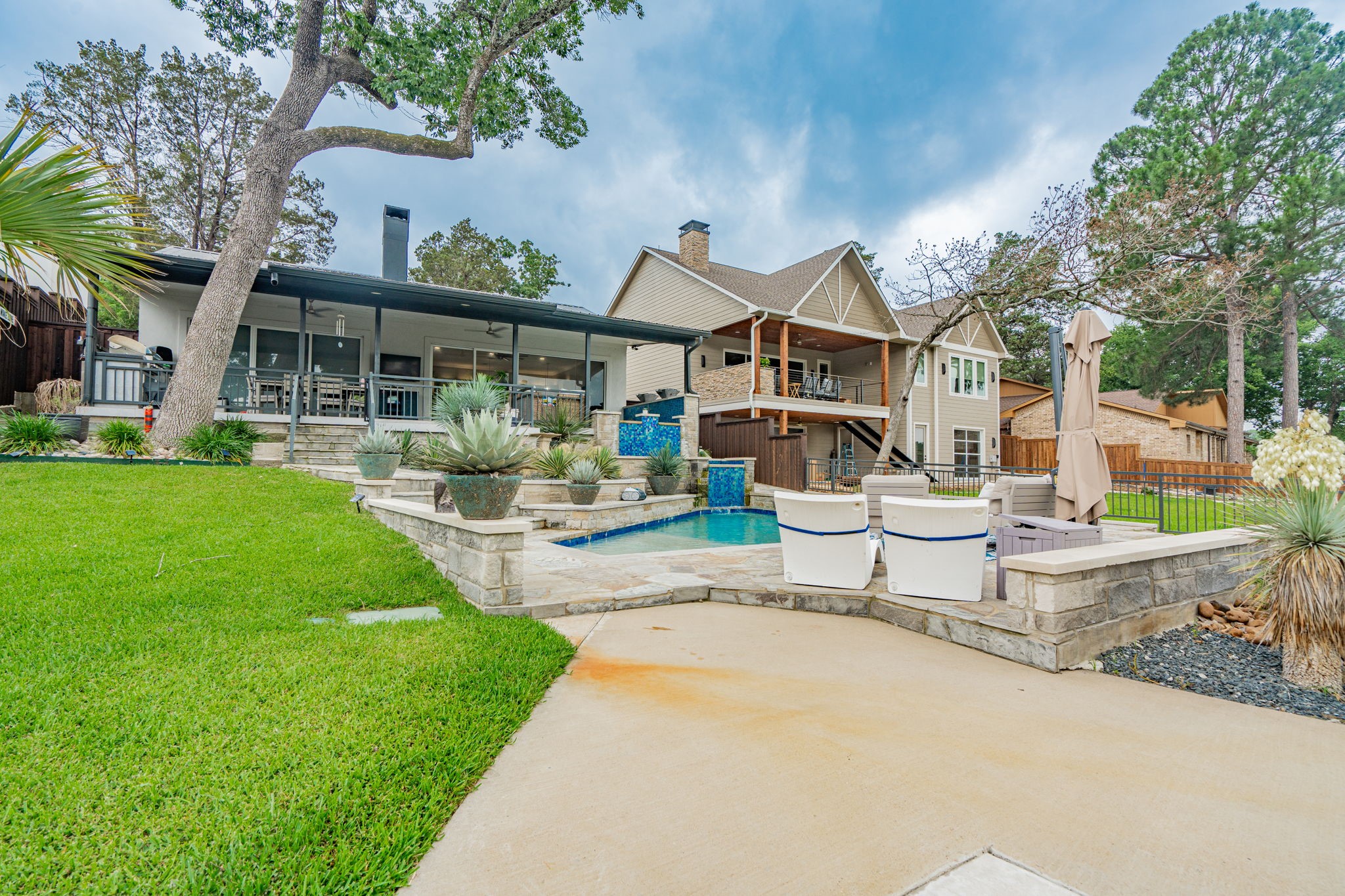 126 Lowe Drive