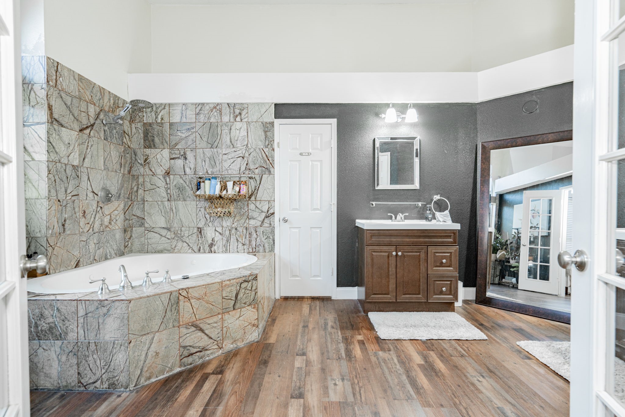 5801 Allen Lane