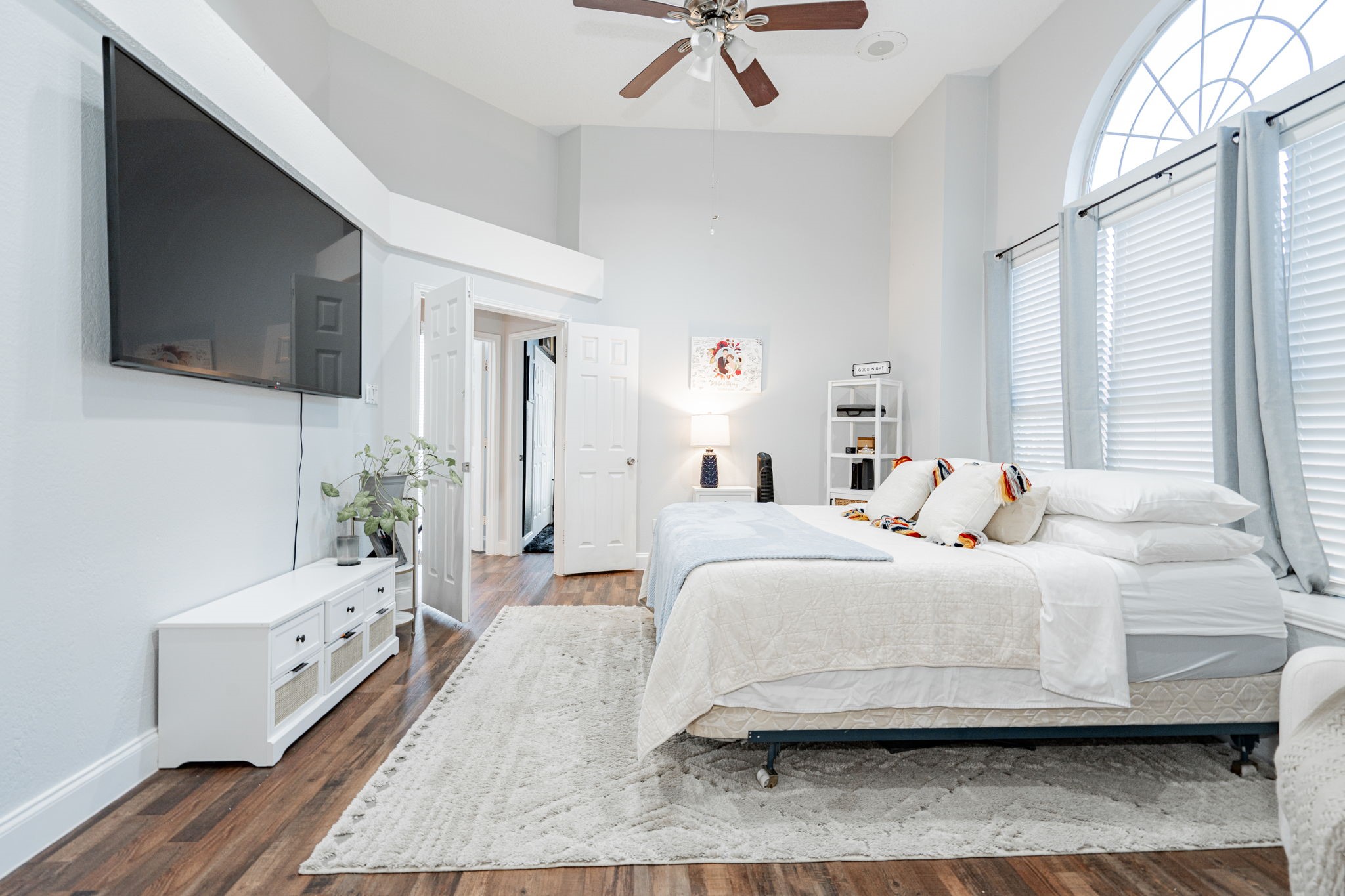 5801 Allen Lane