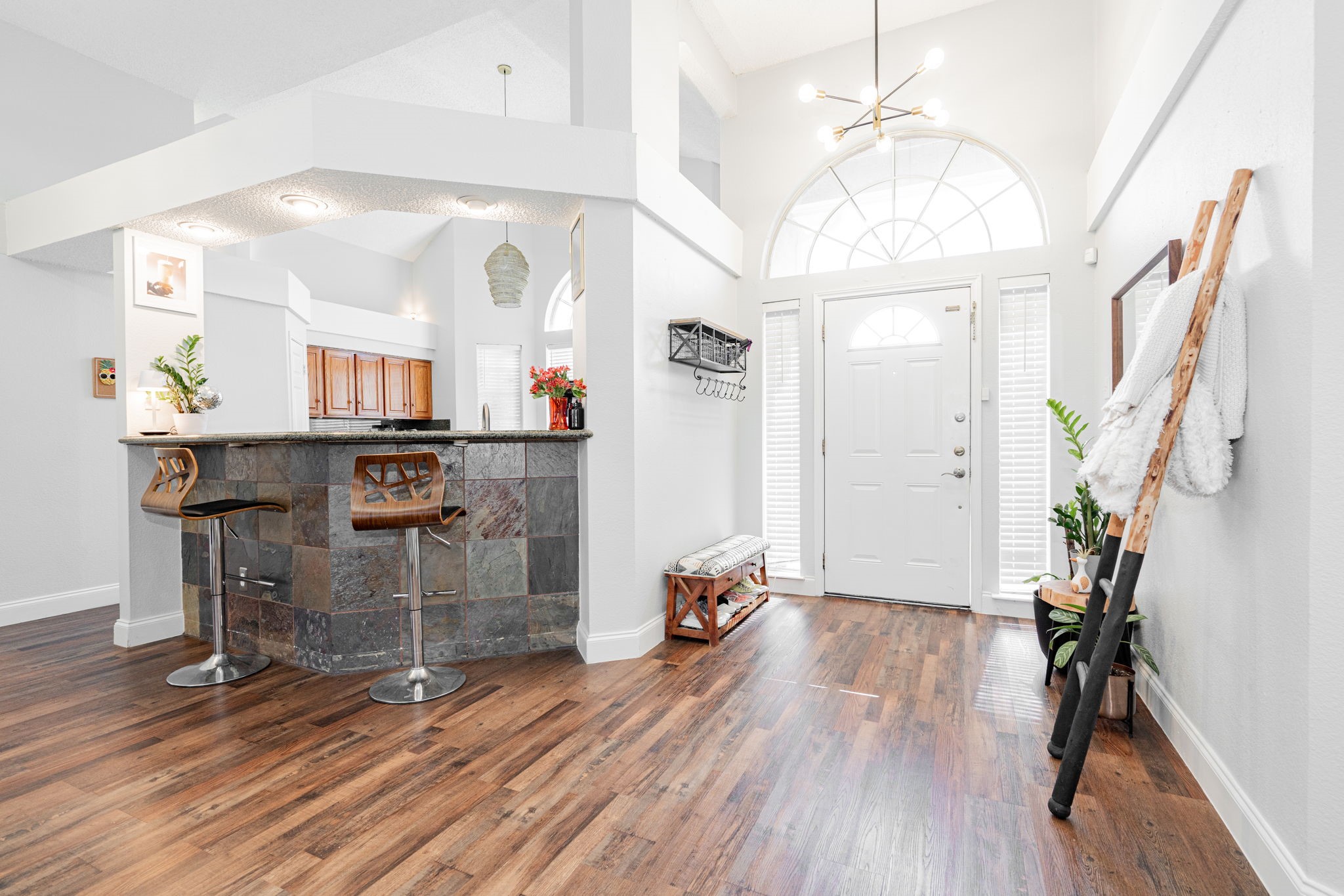 5801 Allen Lane
