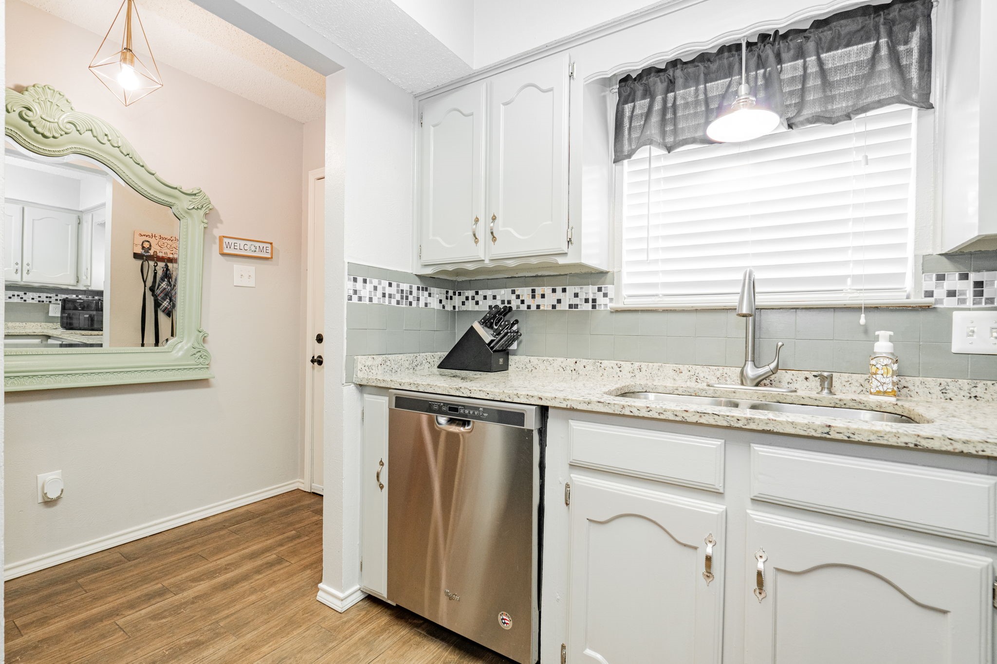 807 Stedham