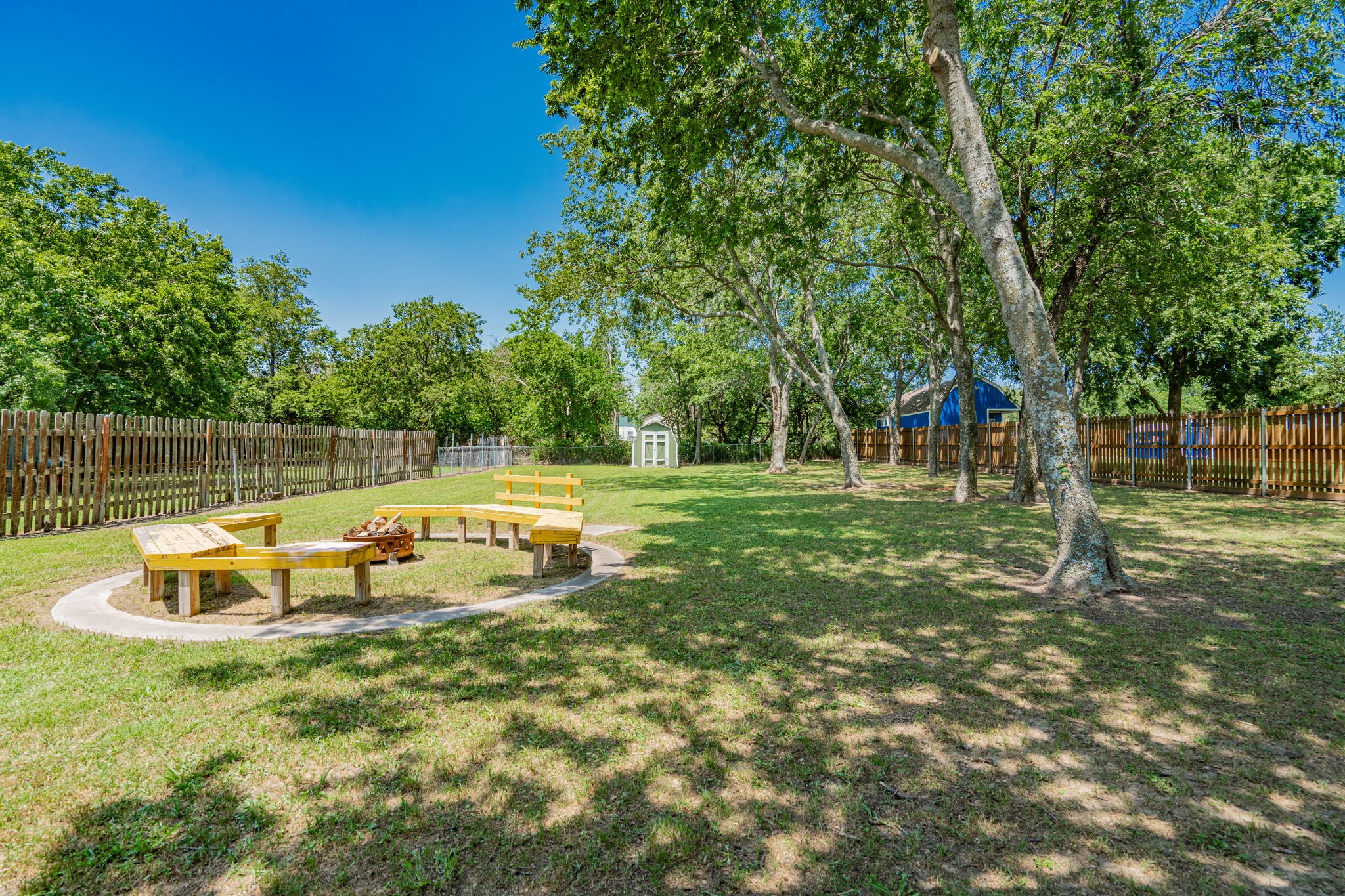 807 Stedham
