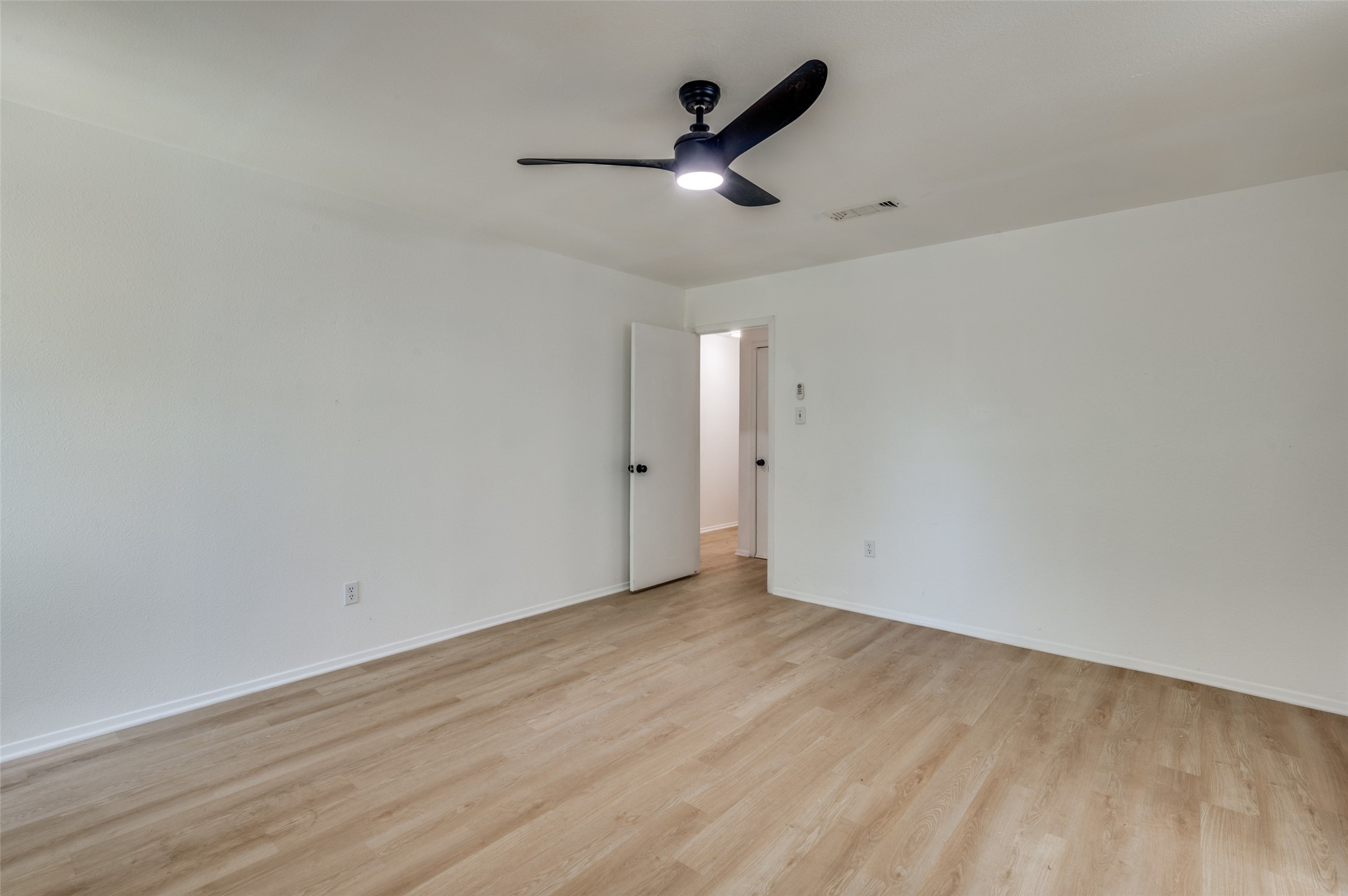 7213 Edinburg Drive