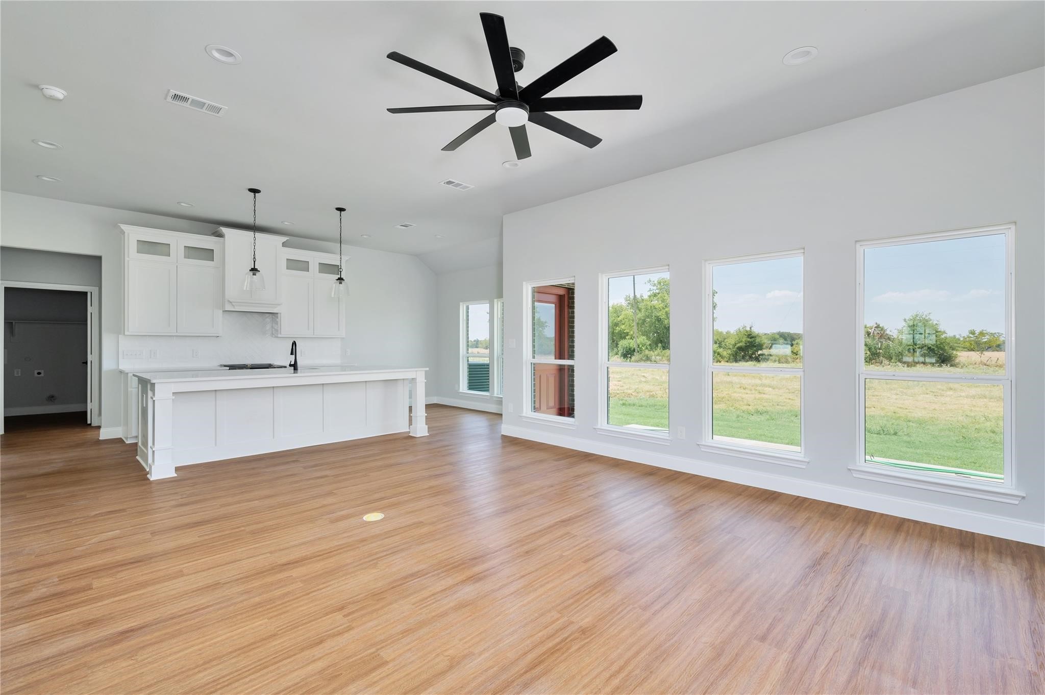 27 Private Road 1262