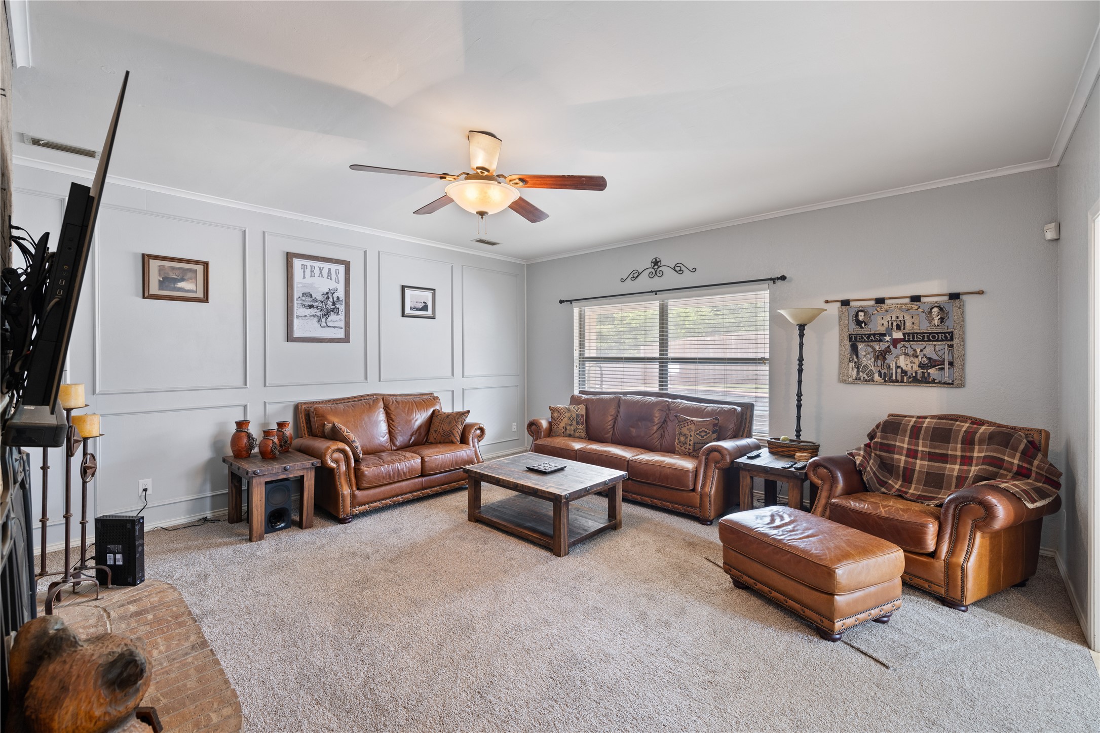 2916 Cresthaven Drive
