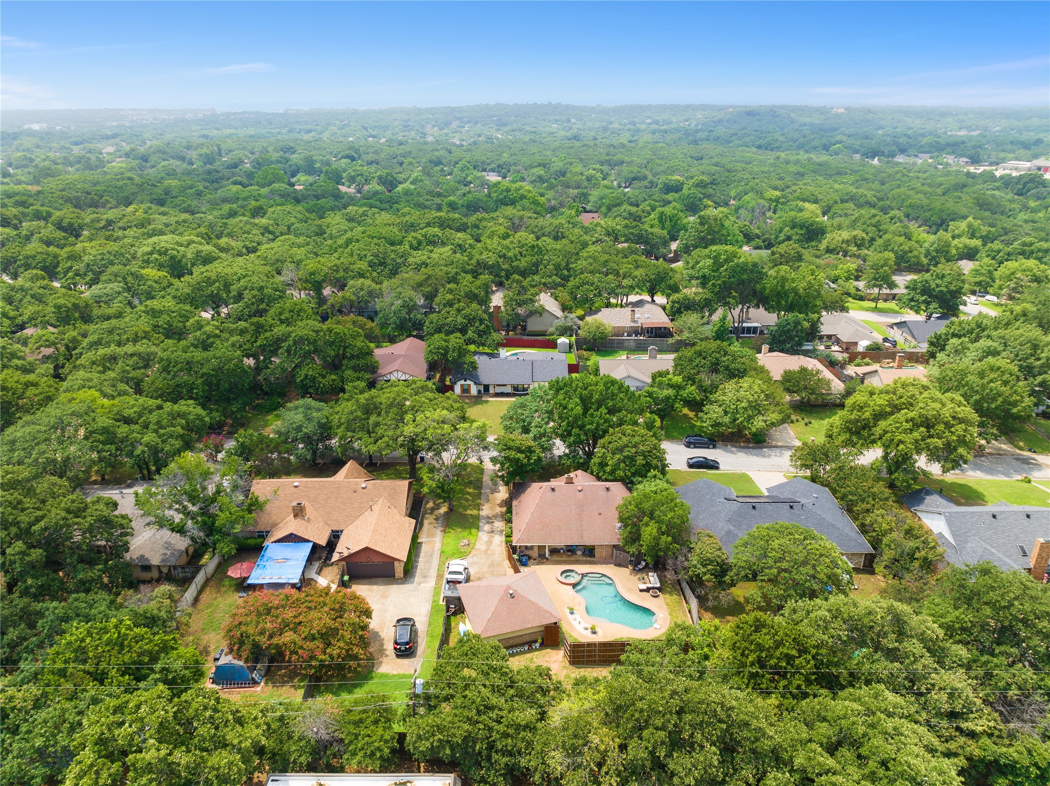 2916 Cresthaven Drive