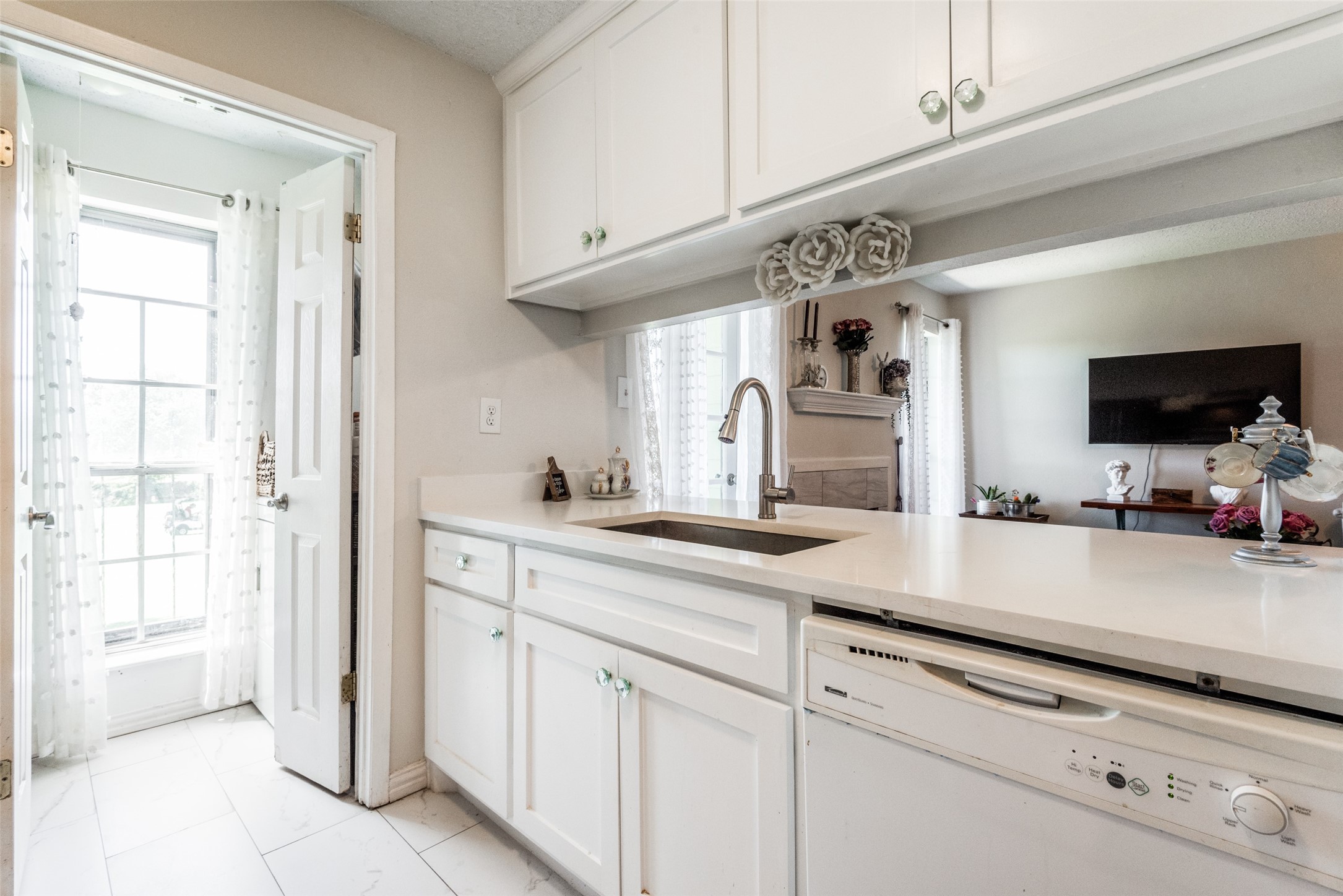 5981 Arapaho Road 1207