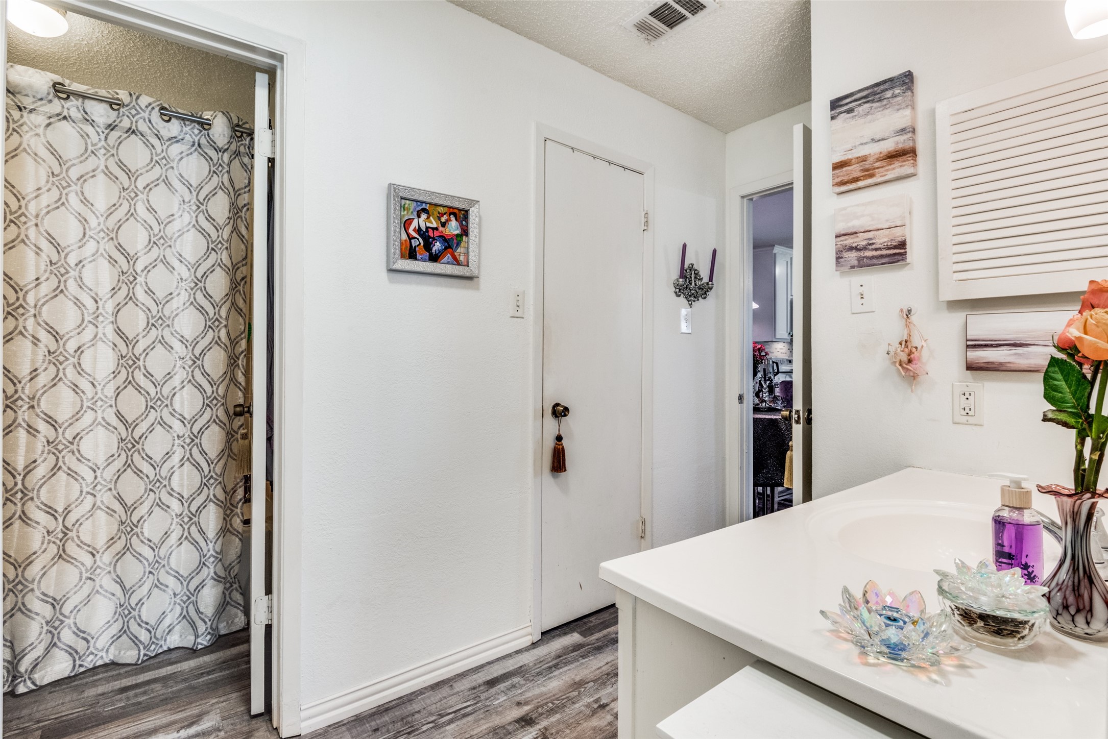 5981 Arapaho Road 1207