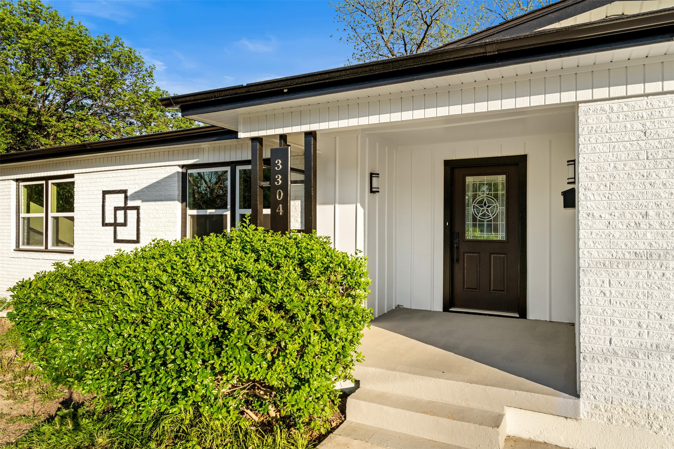 3304 Mayhew Drive