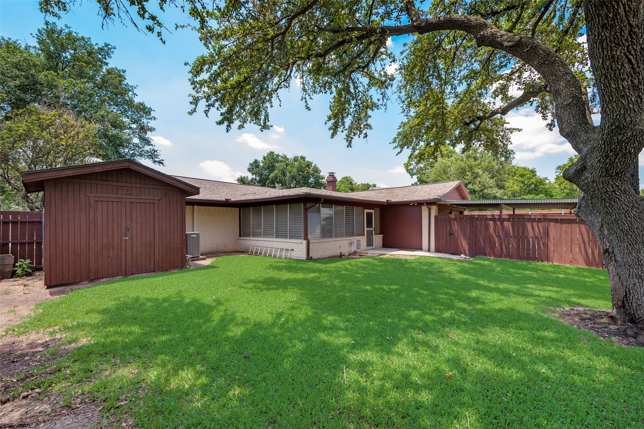 1215 Annapolis Drive