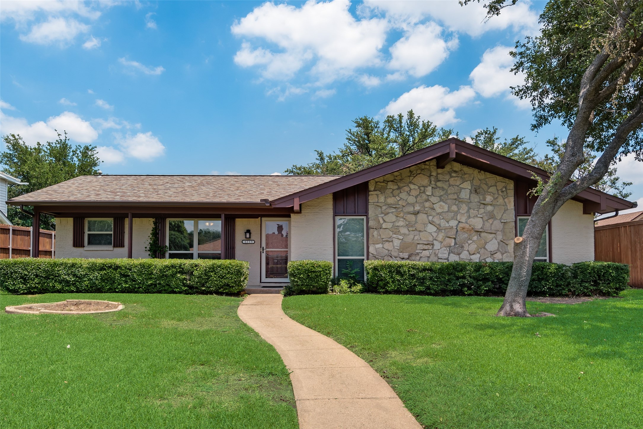 1215 Annapolis Drive