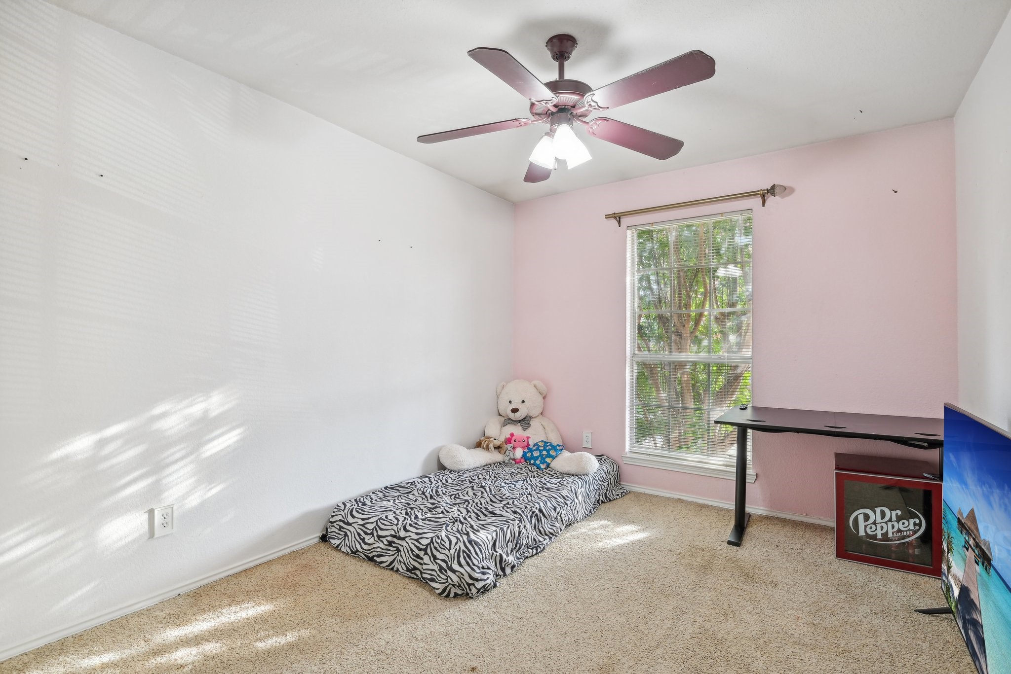 708 Summit Ridge