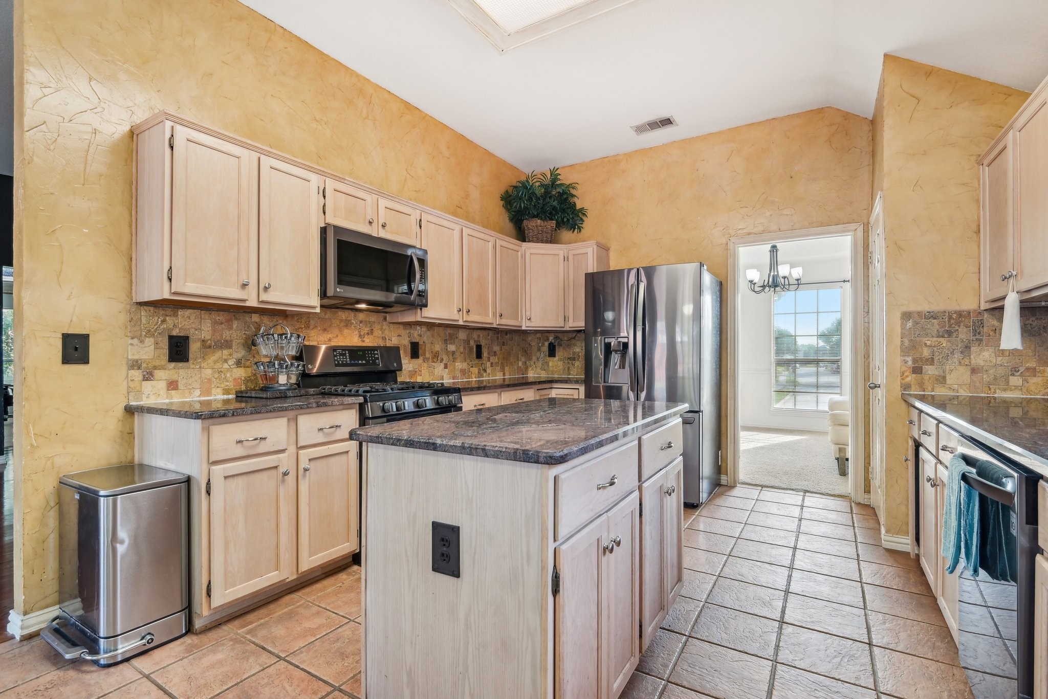 708 Summit Ridge
