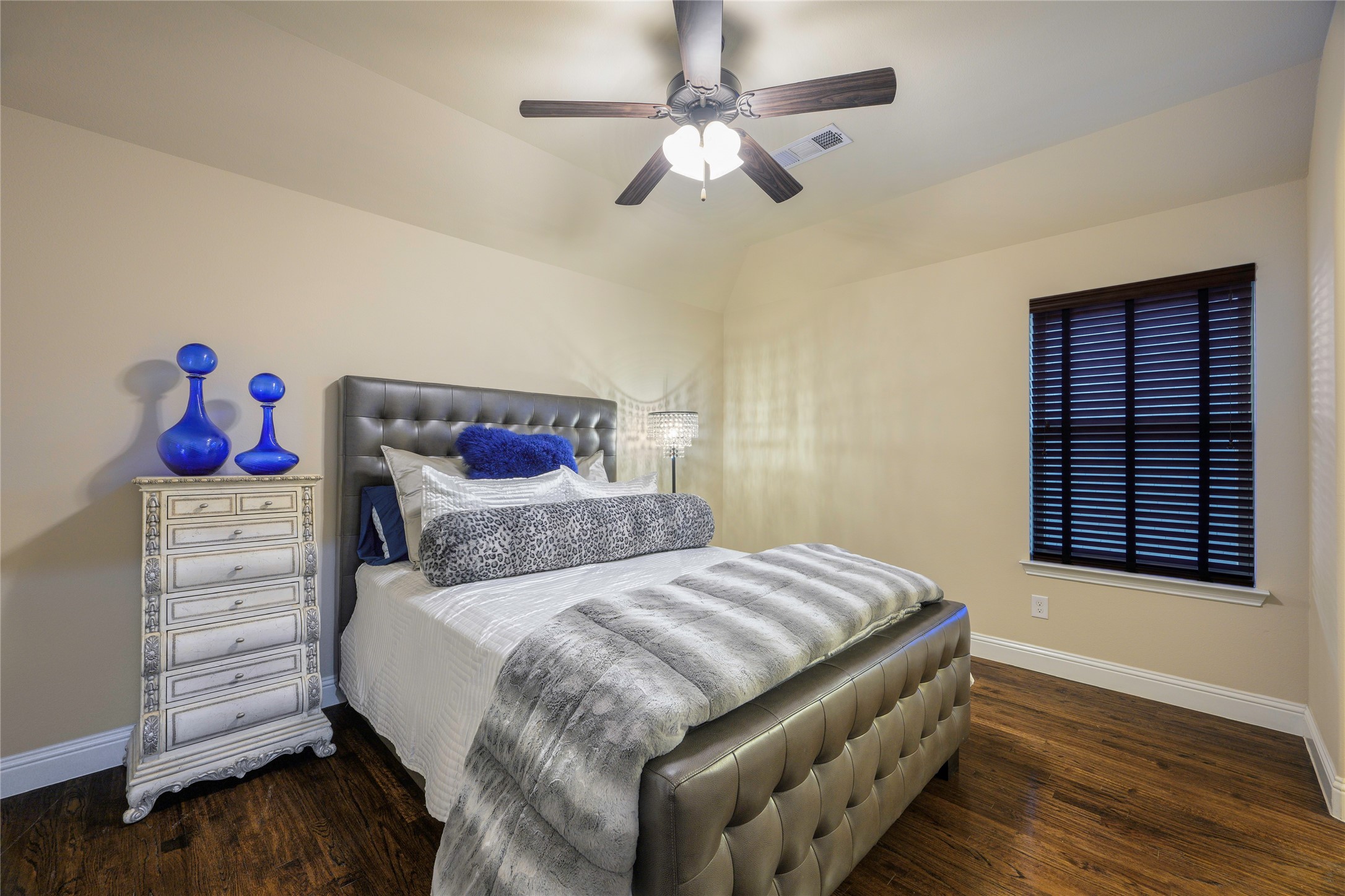 6417 Tuckers Place
