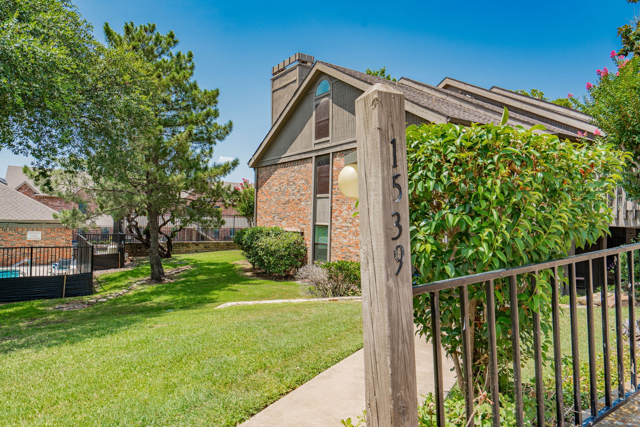 1539 Signal Ridge Place