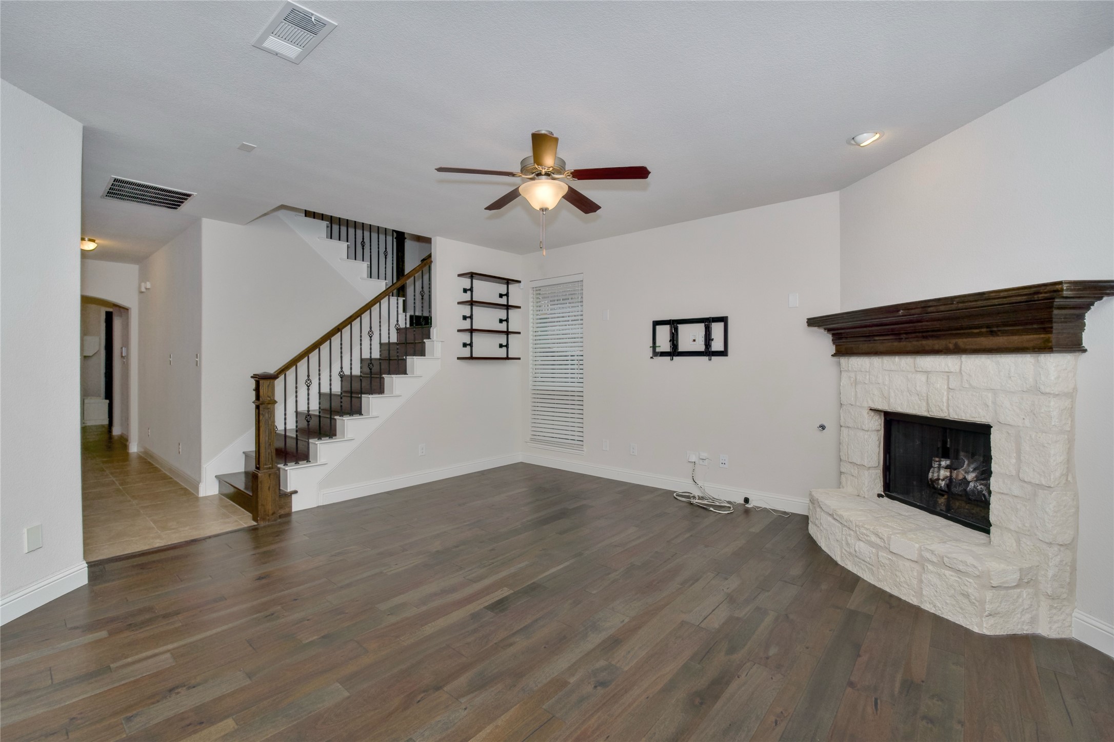 420 Wiltshire Boulevard