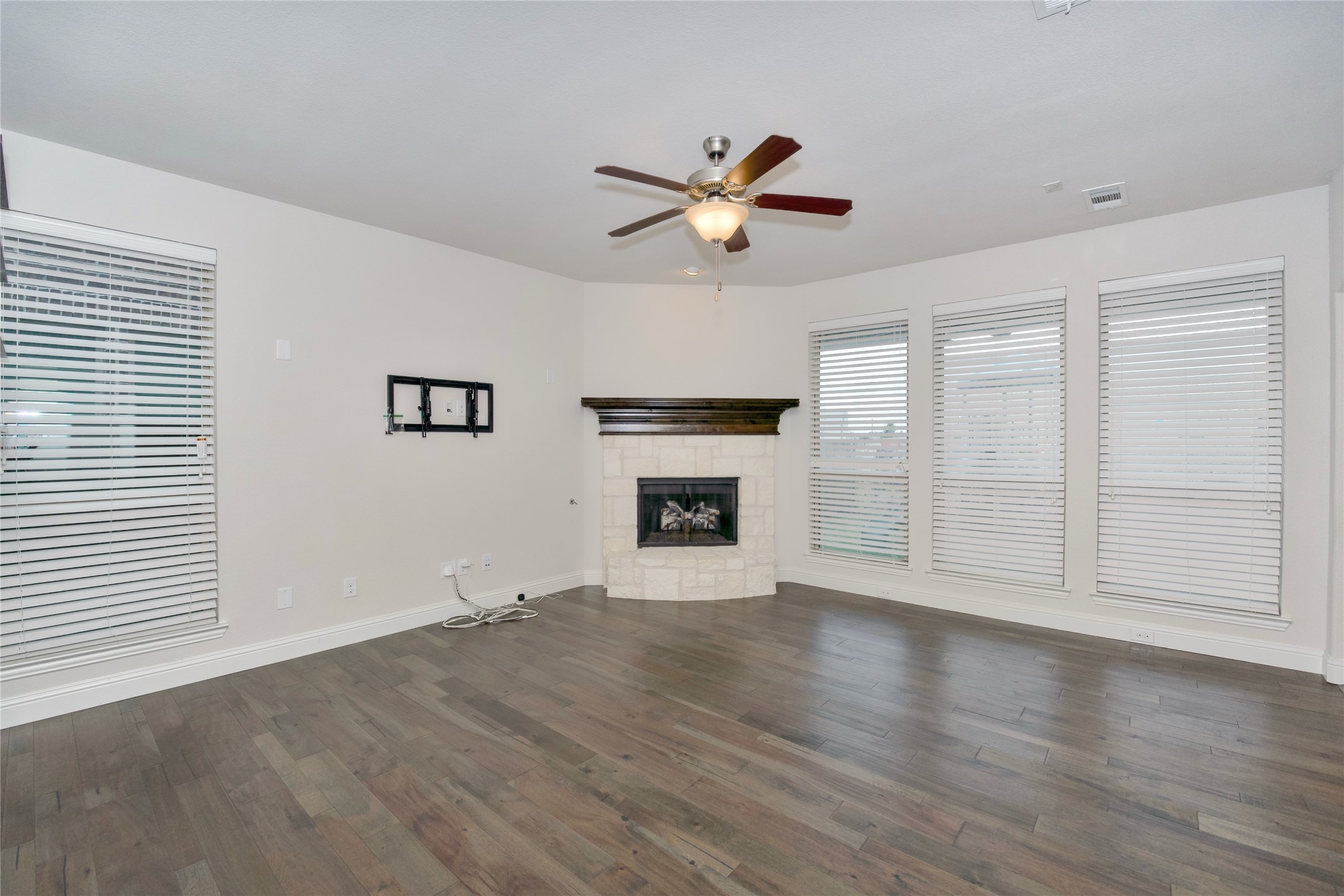 420 Wiltshire Boulevard