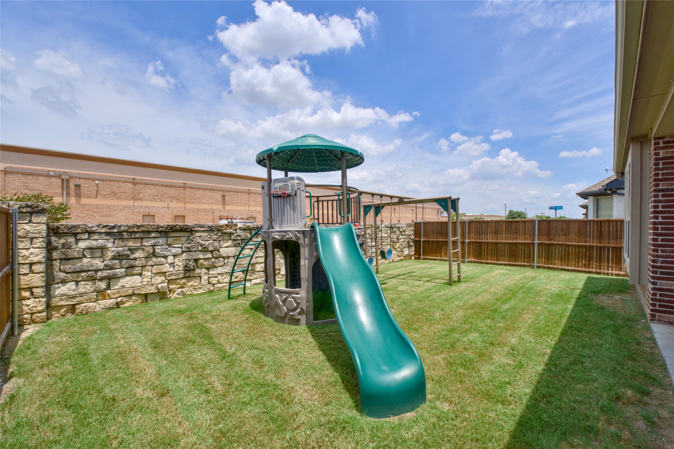 420 Wiltshire Boulevard