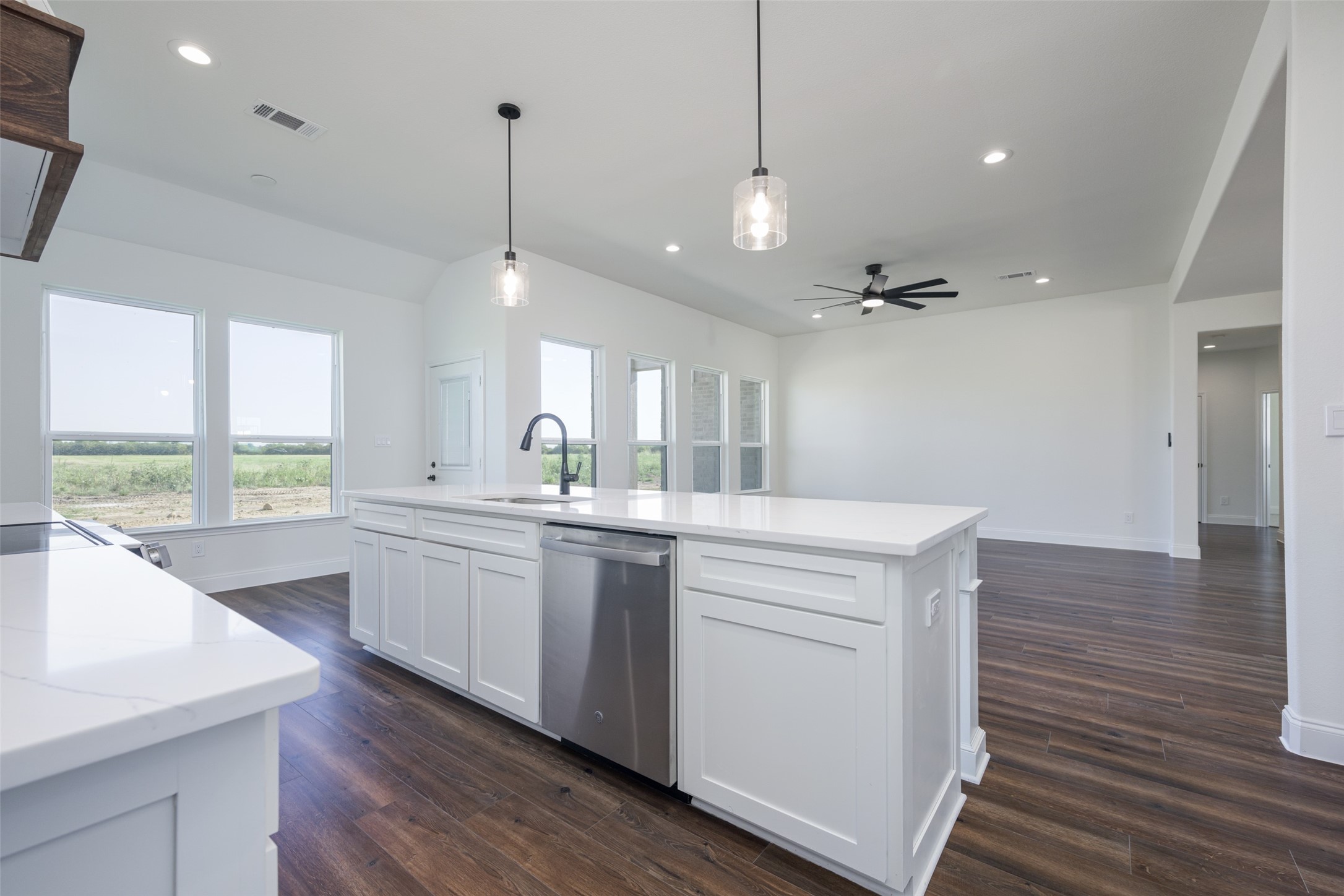 6384 County Road 3208