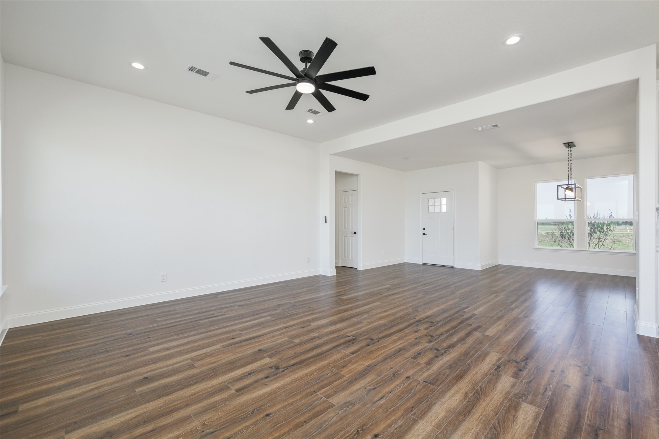 6384 County Road 3208