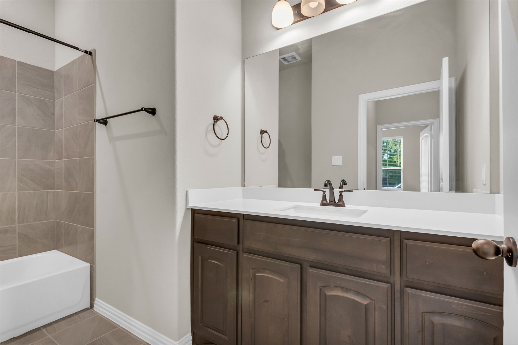 3313 Bentley Trail