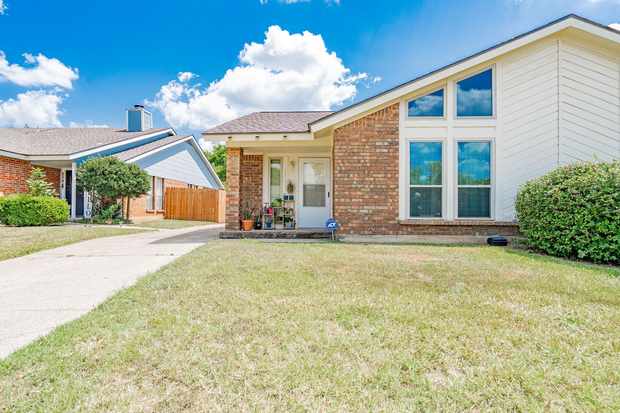 2542 Indigo Lane