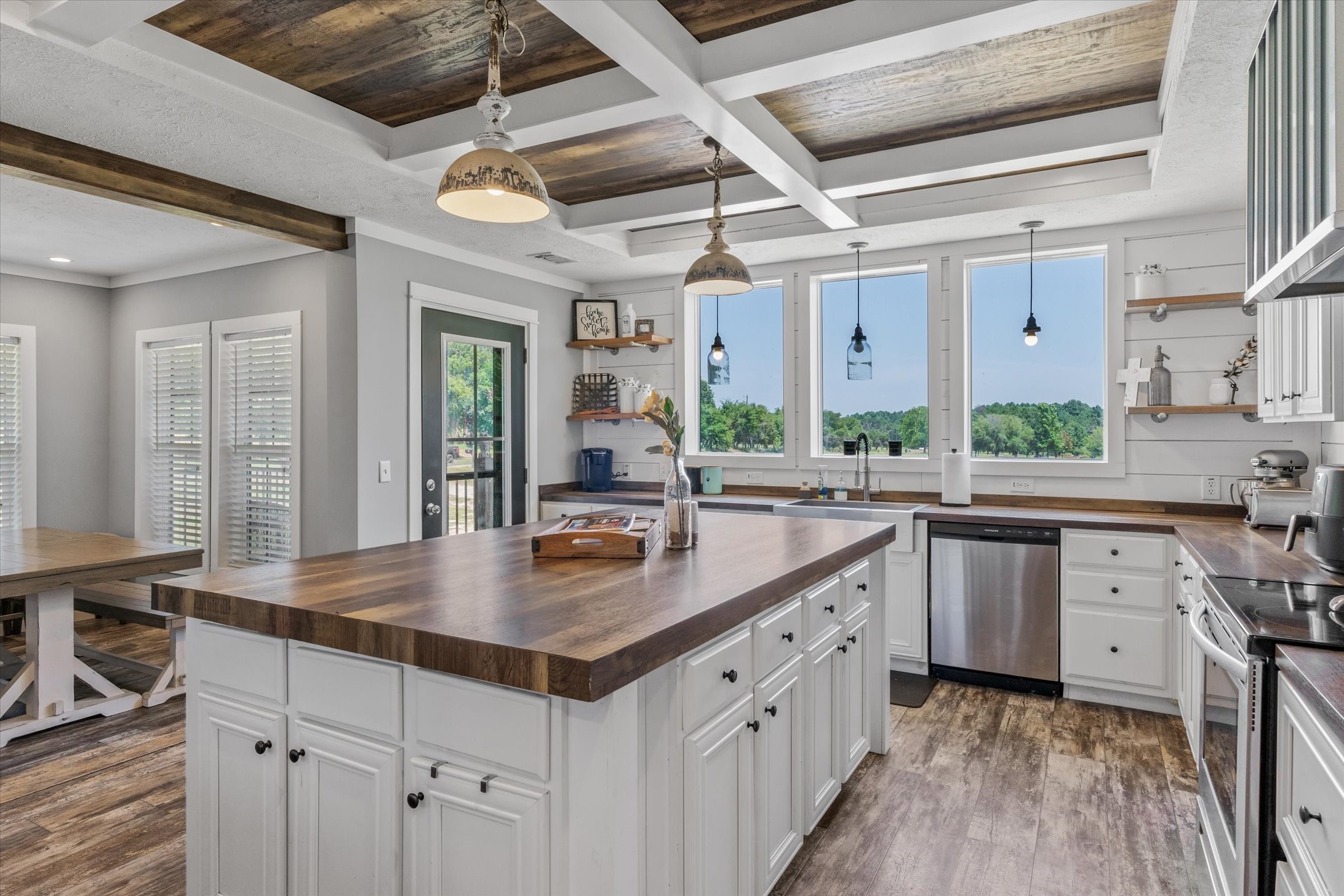 1897 Vz County Road 2404