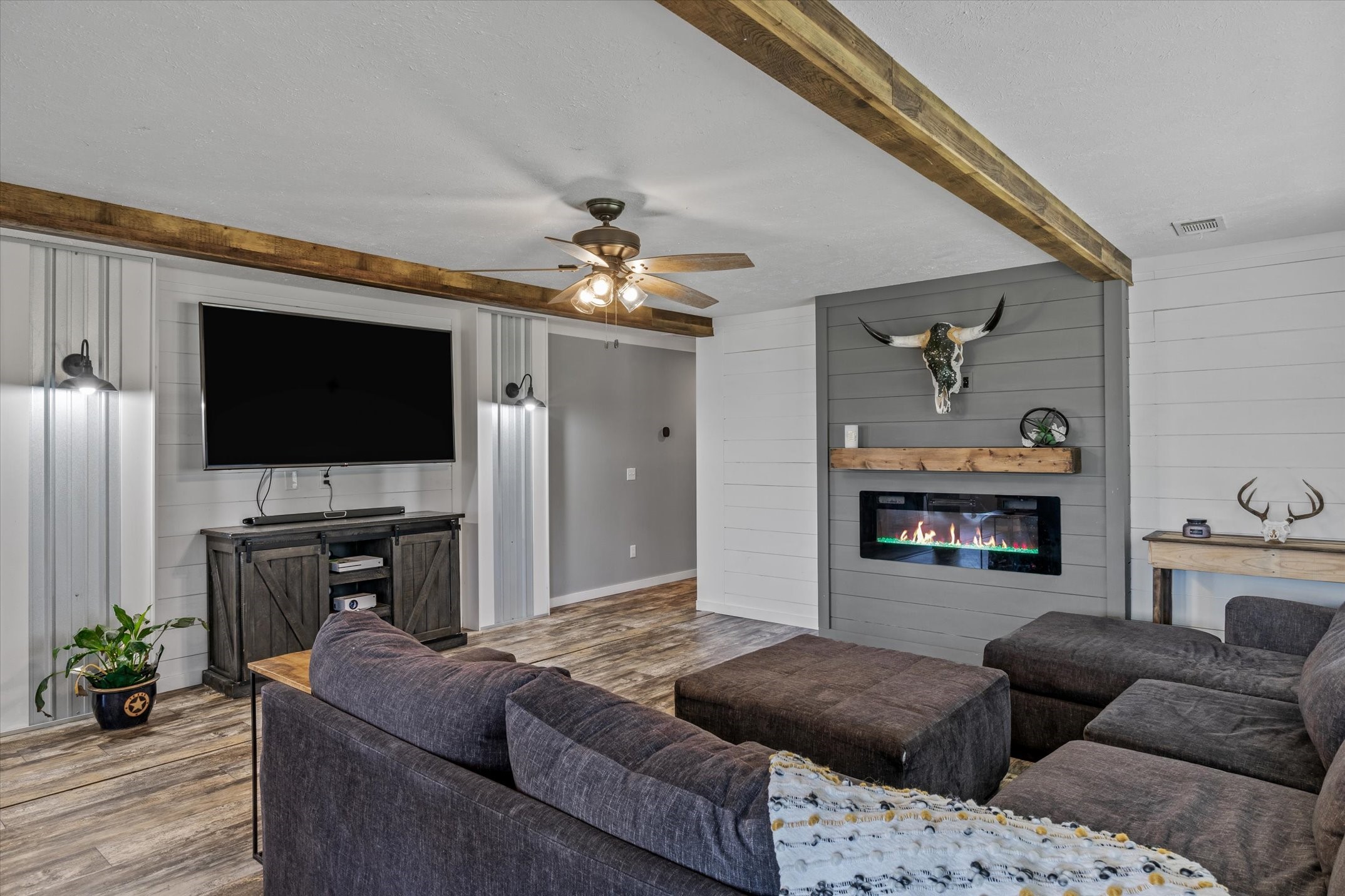 1897 Vz County Road 2404