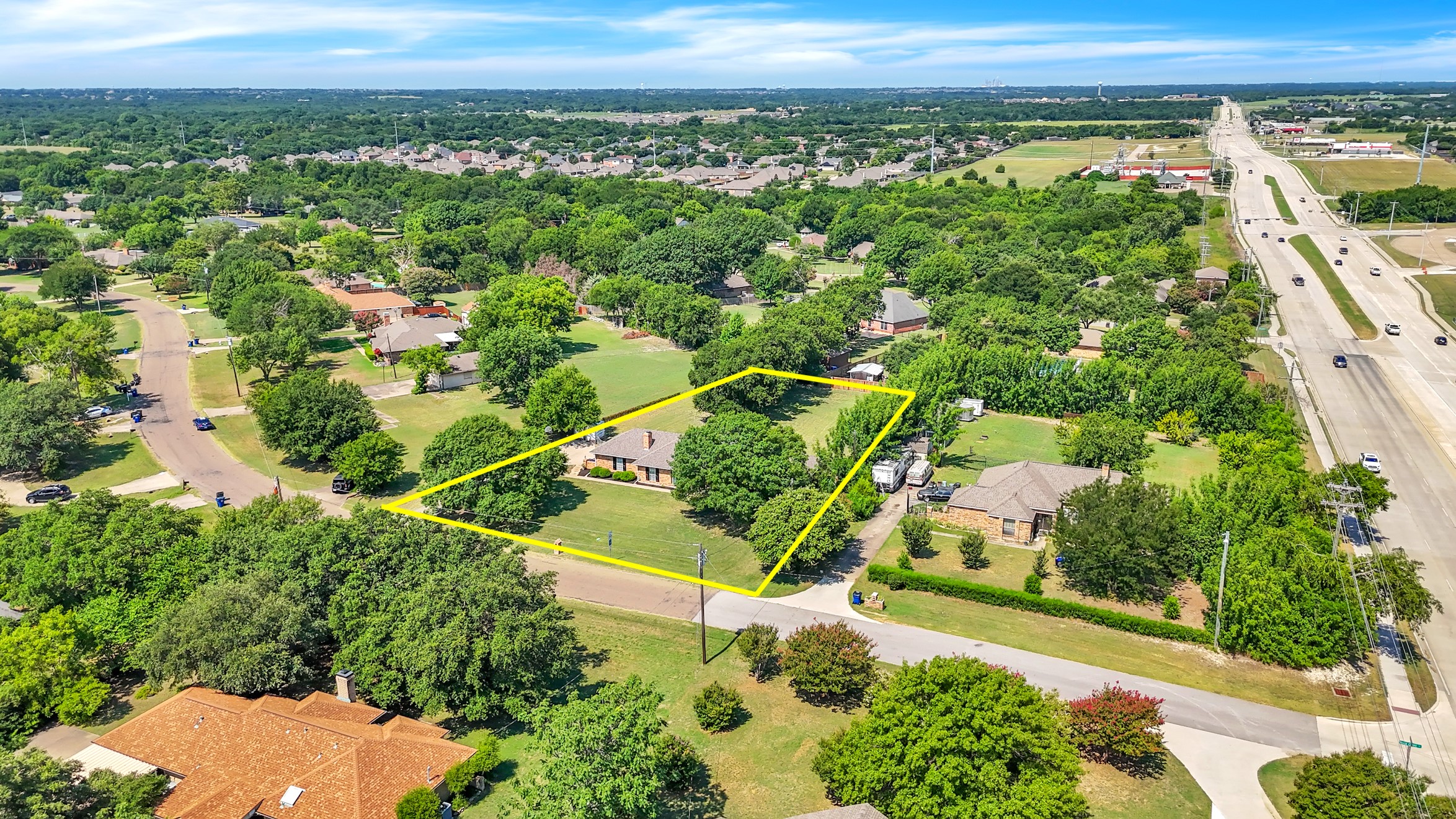 907 Rock Creek Drive