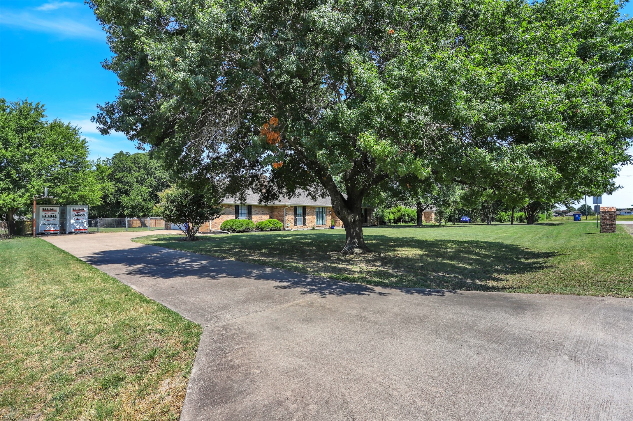 907 Rock Creek Drive