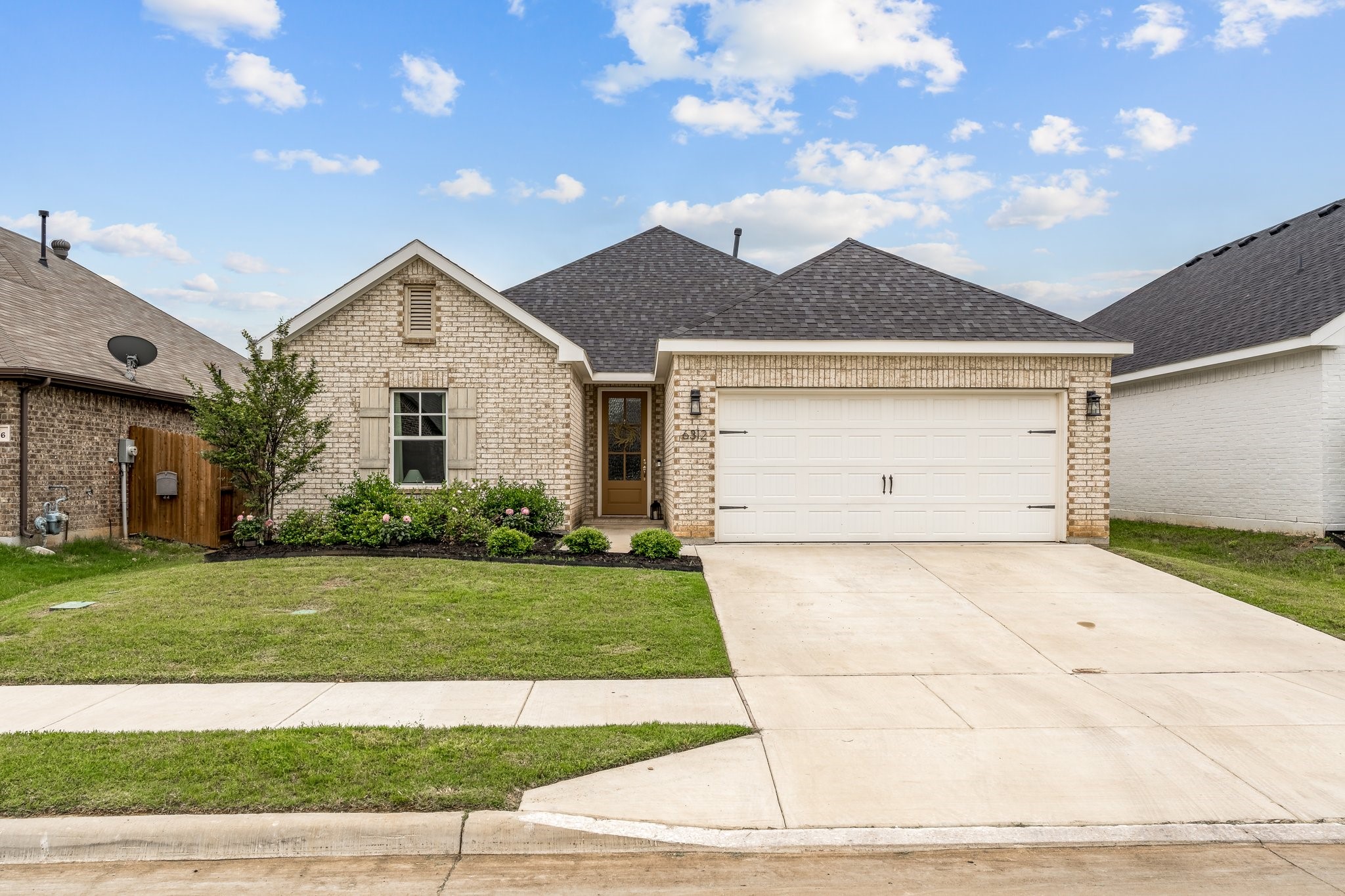 6312 Red Cliff Drive