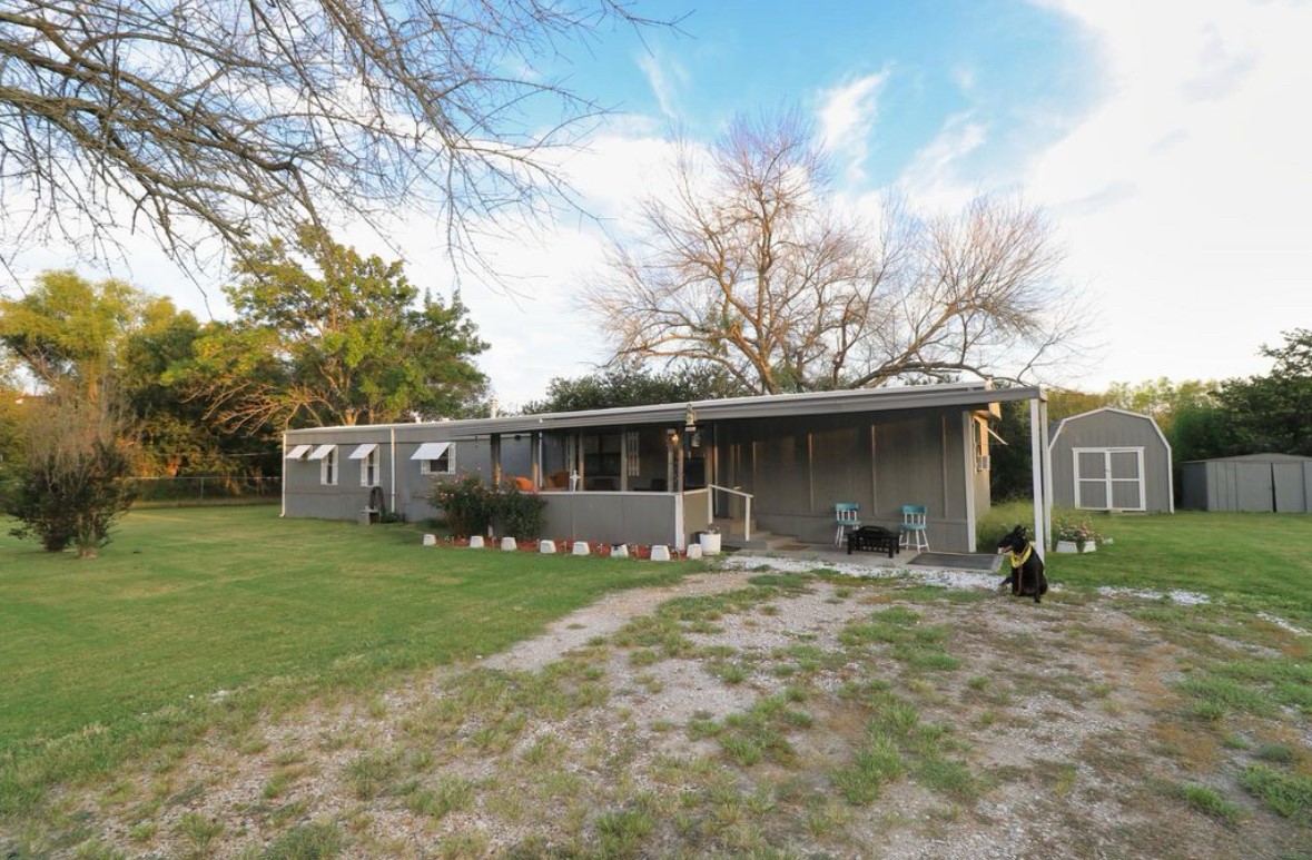1038 County Road 151a