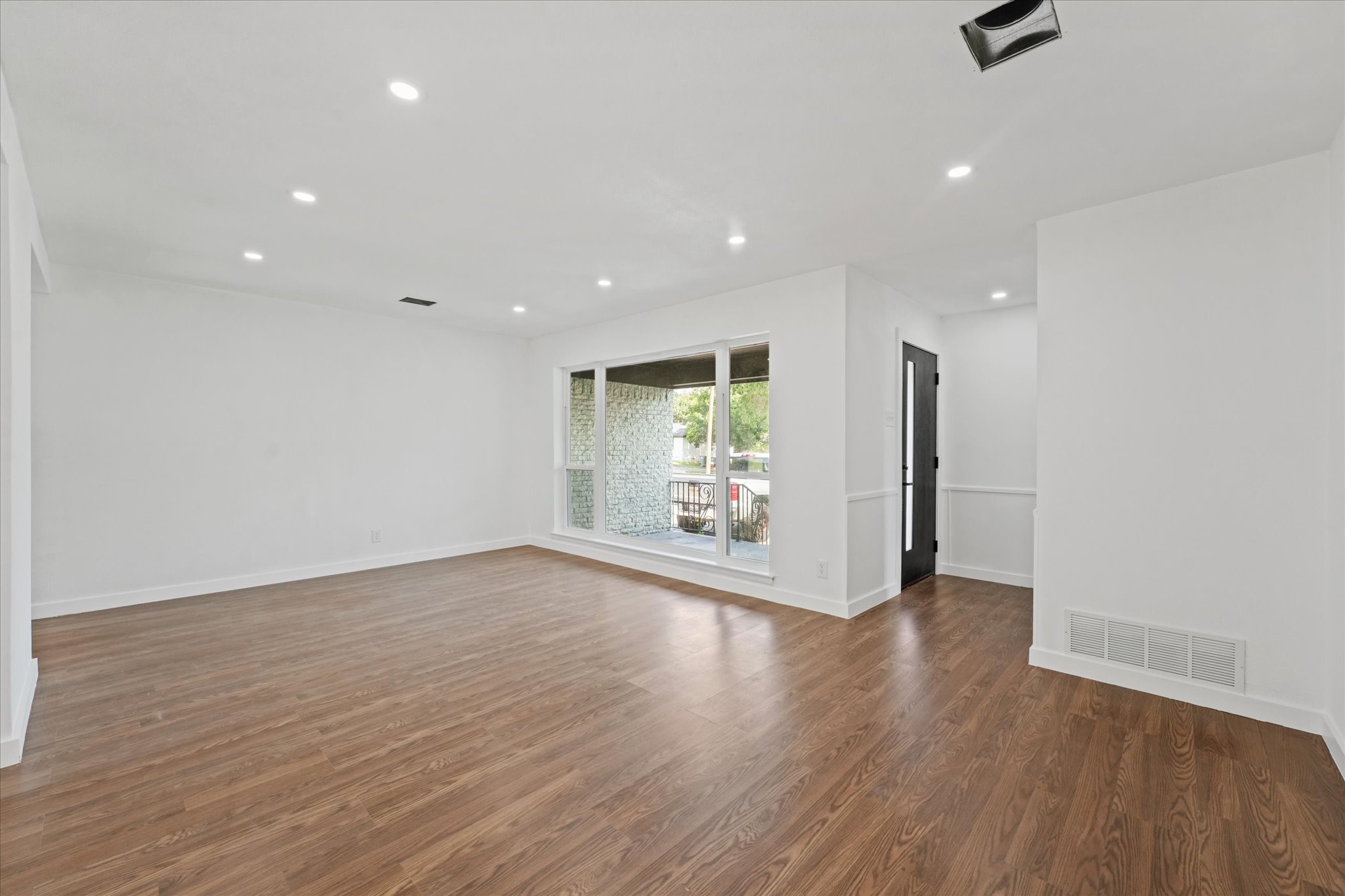 824 Penguin Drive