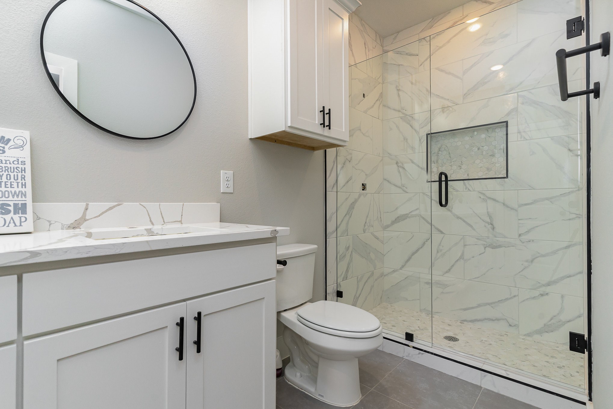 219 E Beachwood Loop